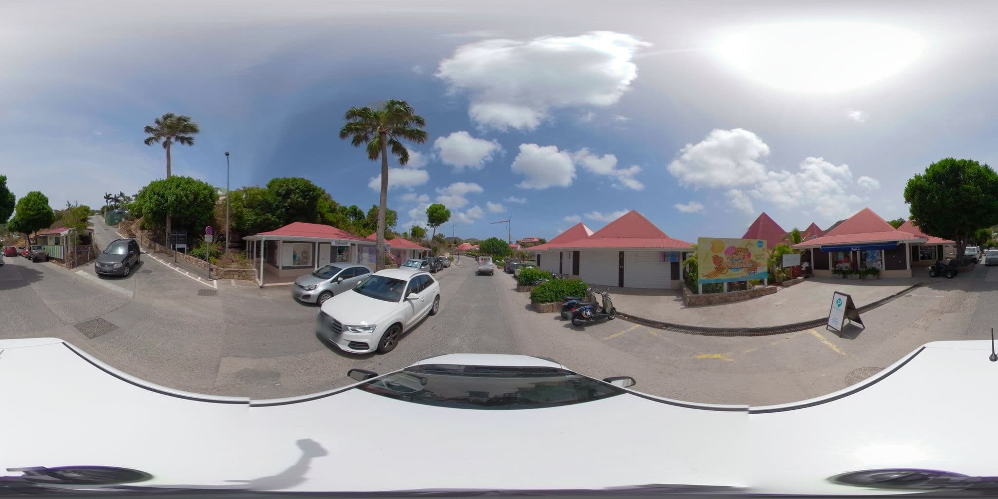 Street view near Nikki Beach, Gustavia — © ratzillas (CC BY-SA · Mapillary)