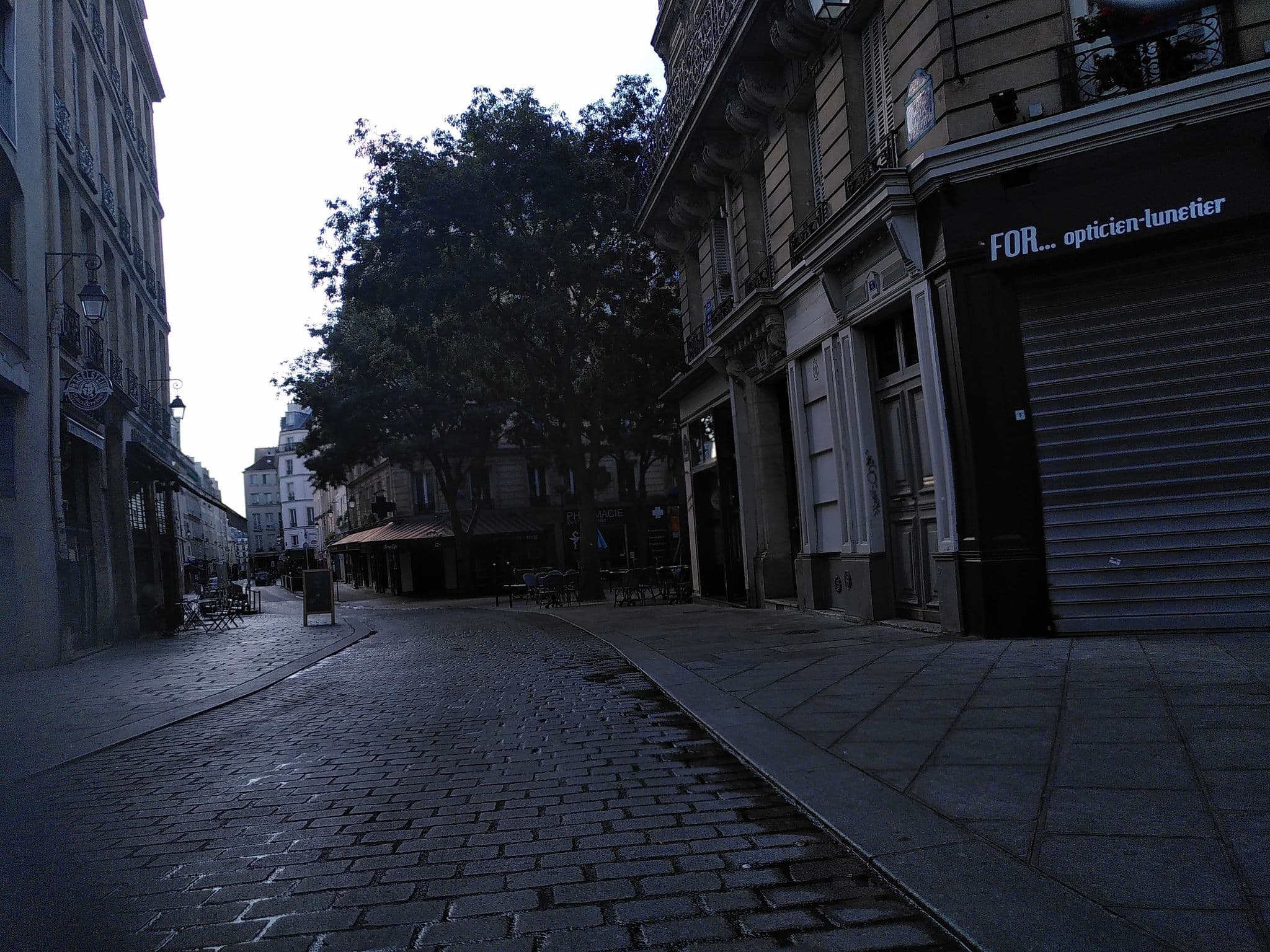 Street view near Hôtel du Loiret, Paris 04 Hôtel-de-Ville — © tr4sk (CC BY-SA · Mapillary)