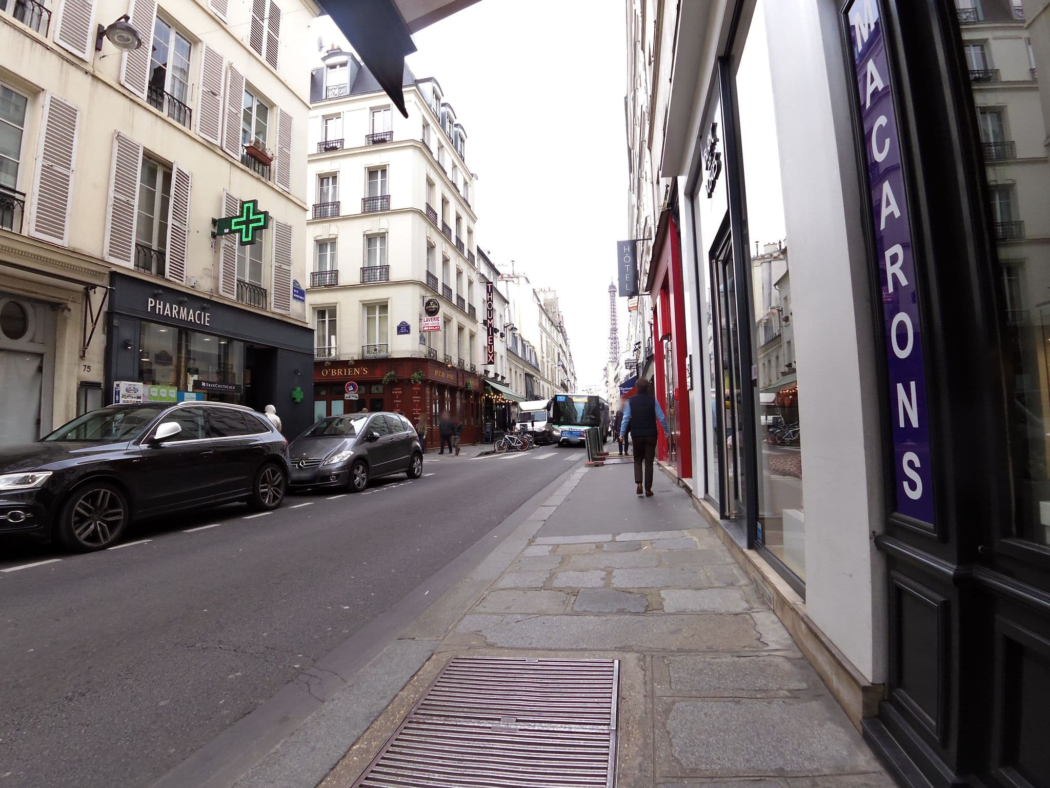 Street view near Hôtel Saint-Dominique, Paris 07 Palais-Bourbon — © zors1843 (CC BY-SA · Mapillary)