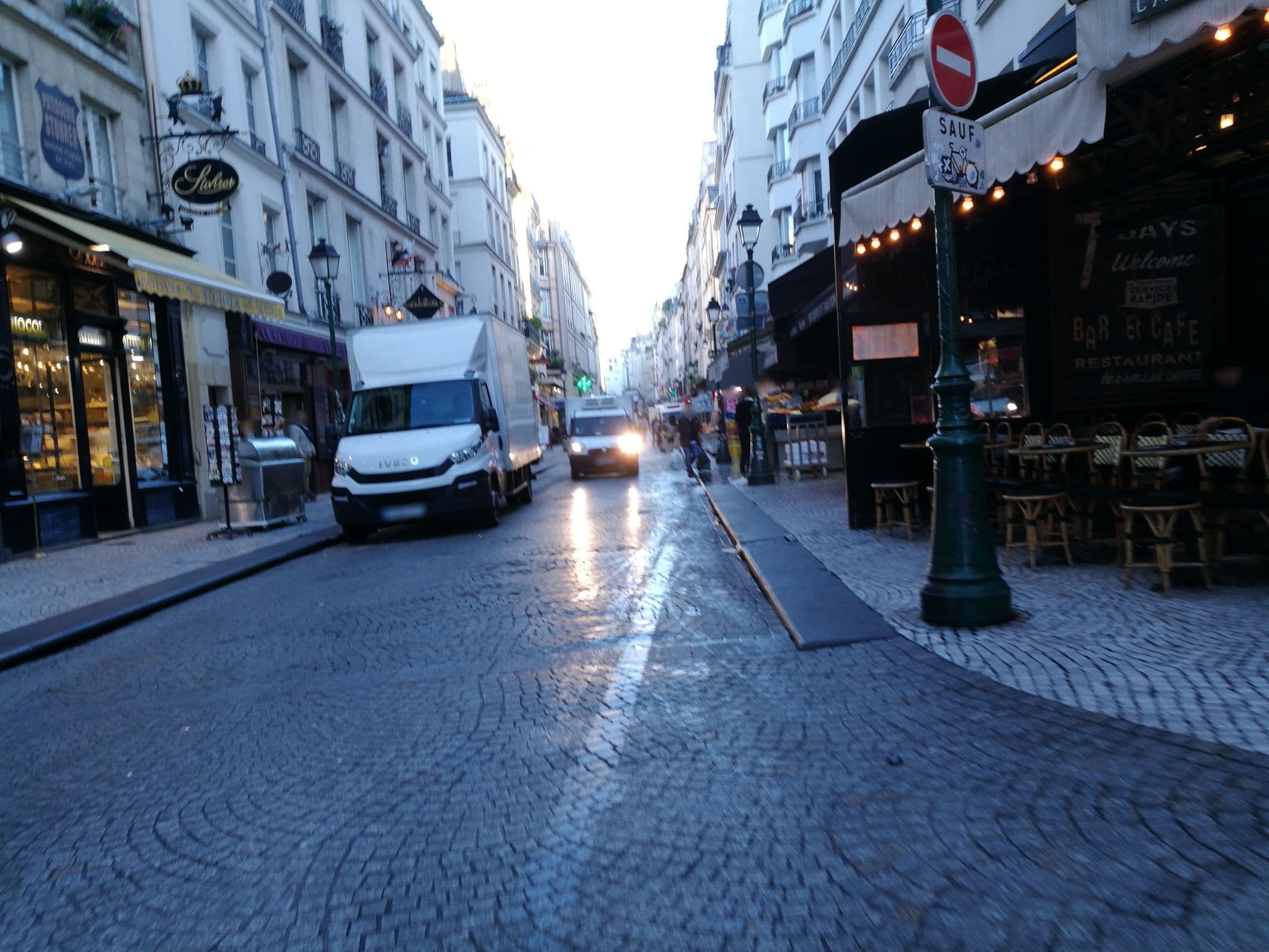 Street view near Hôtel Victoires Opéra, Paris 02 Bourse — © lga (CC BY-SA · Mapillary)