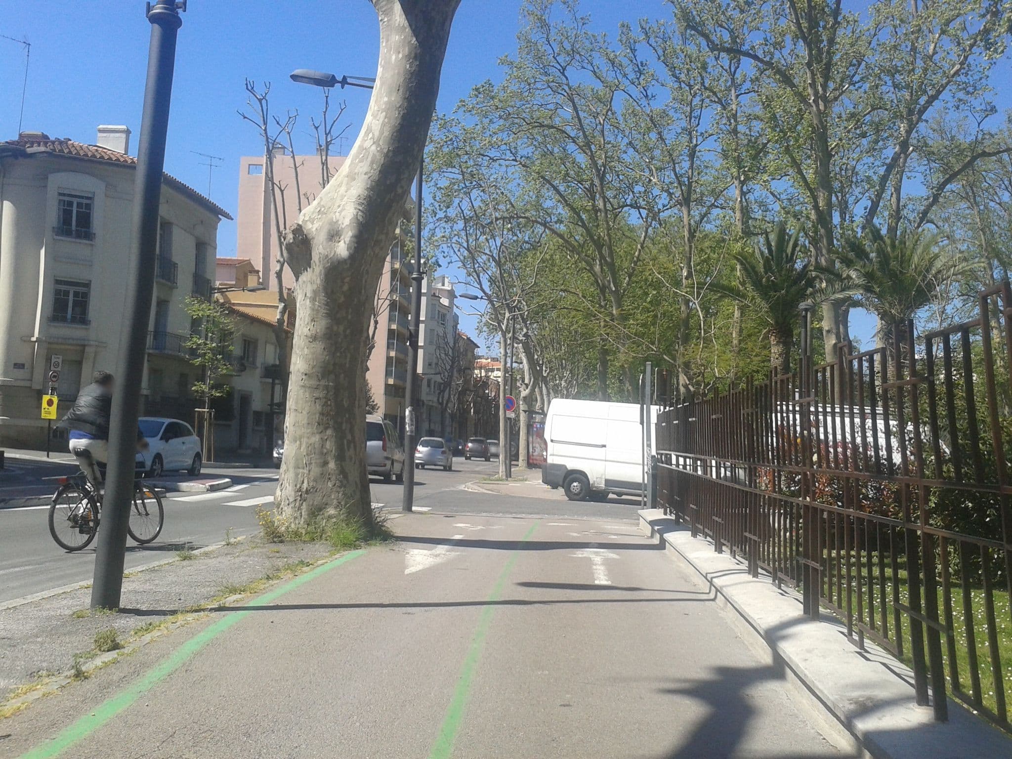 Street view near Dali Hotel, Perpignan — © ray66 (CC BY-SA · Mapillary)