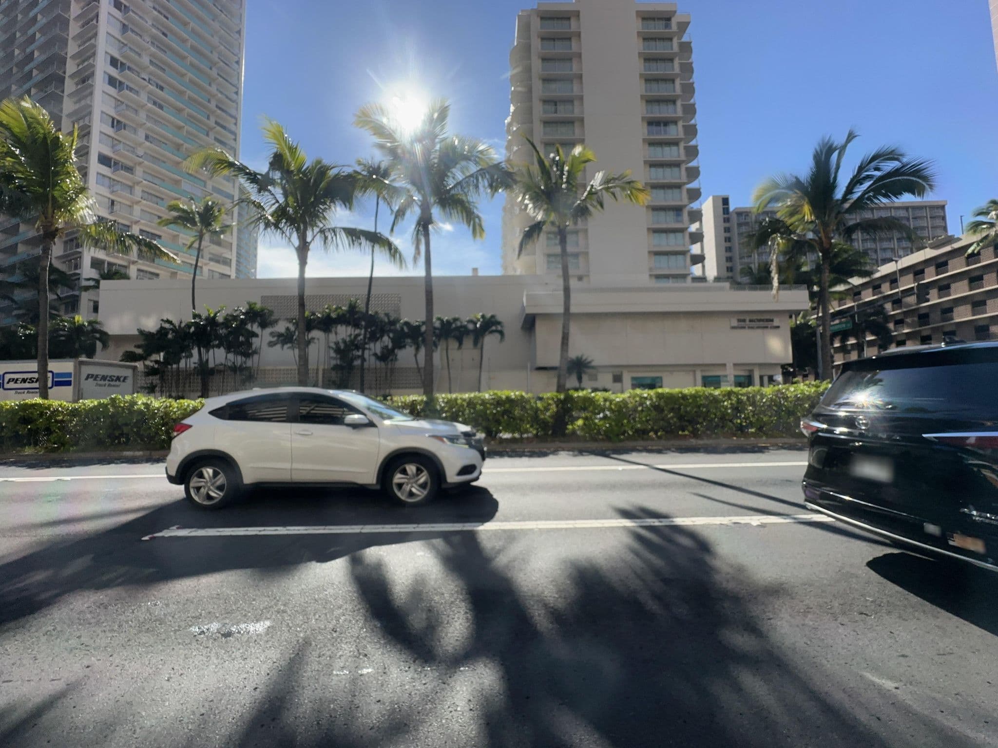 Street view near EDITION Room 415, Waikīkī — © quickness805 (CC BY-SA · Mapillary)