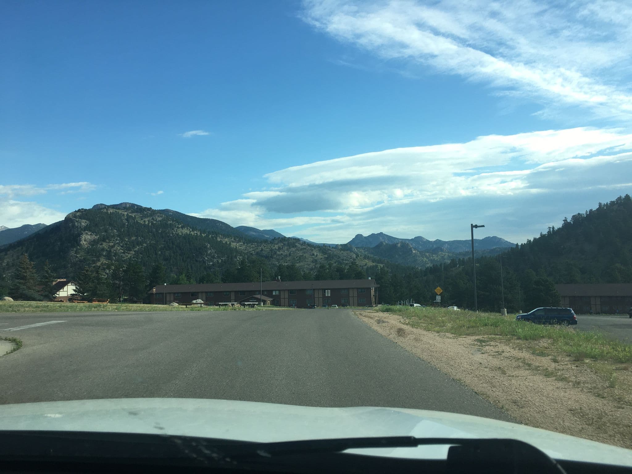 Street view near Twin Sisters Lodge, Estes Park — © hereitgoes (CC BY-SA · Mapillary)