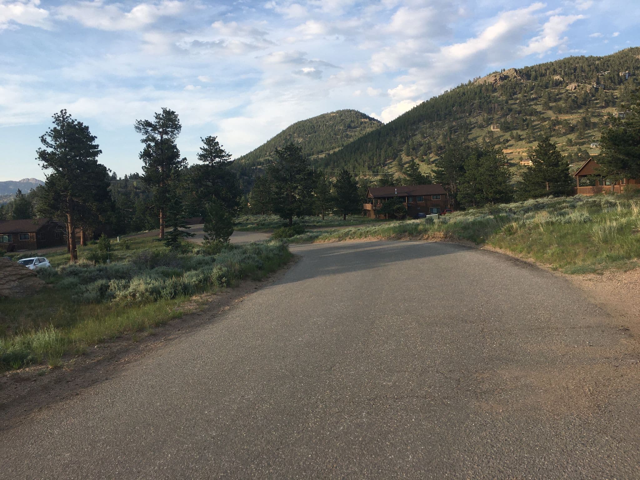 Street view near Bald Eagle Cabin, Estes Park — © hereitgoes (CC BY-SA · Mapillary)