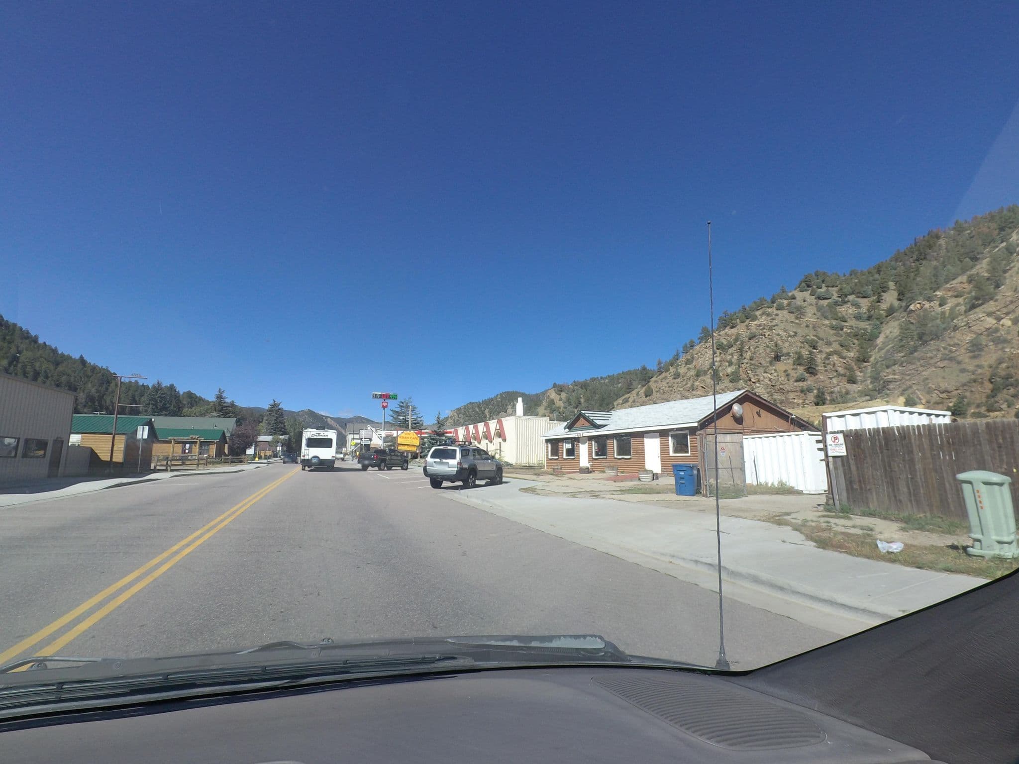 Street view near Bearadise Motel, Idaho Springs — © vorpalblade (CC BY-SA · Mapillary)