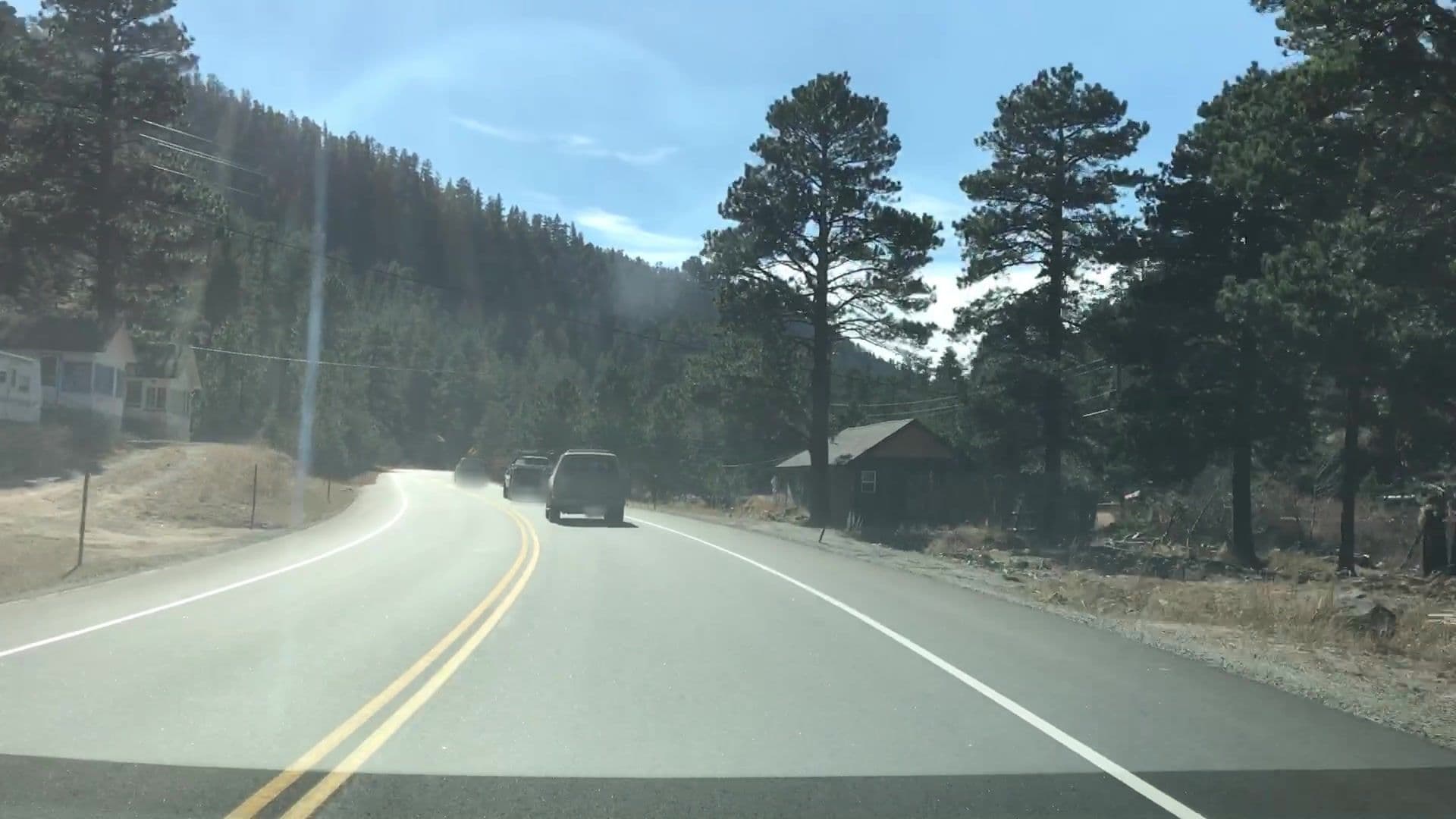 Street view near Elk Crossing Cabins, Estes Park — © lvl5 (CC BY-SA · Mapillary)