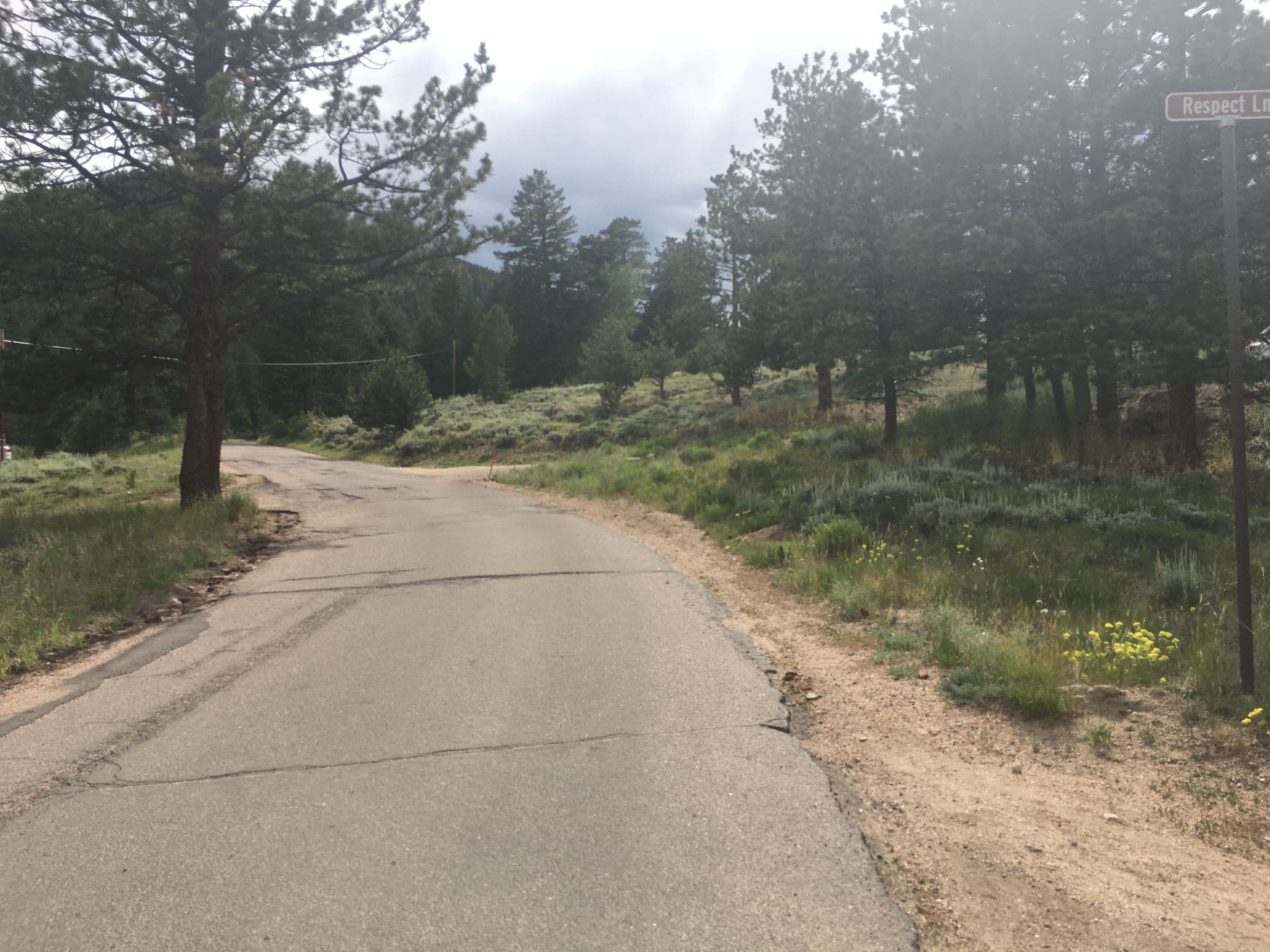 Street view near Osprey Cabin, Estes Park — © hereitgoes (CC BY-SA · Mapillary)