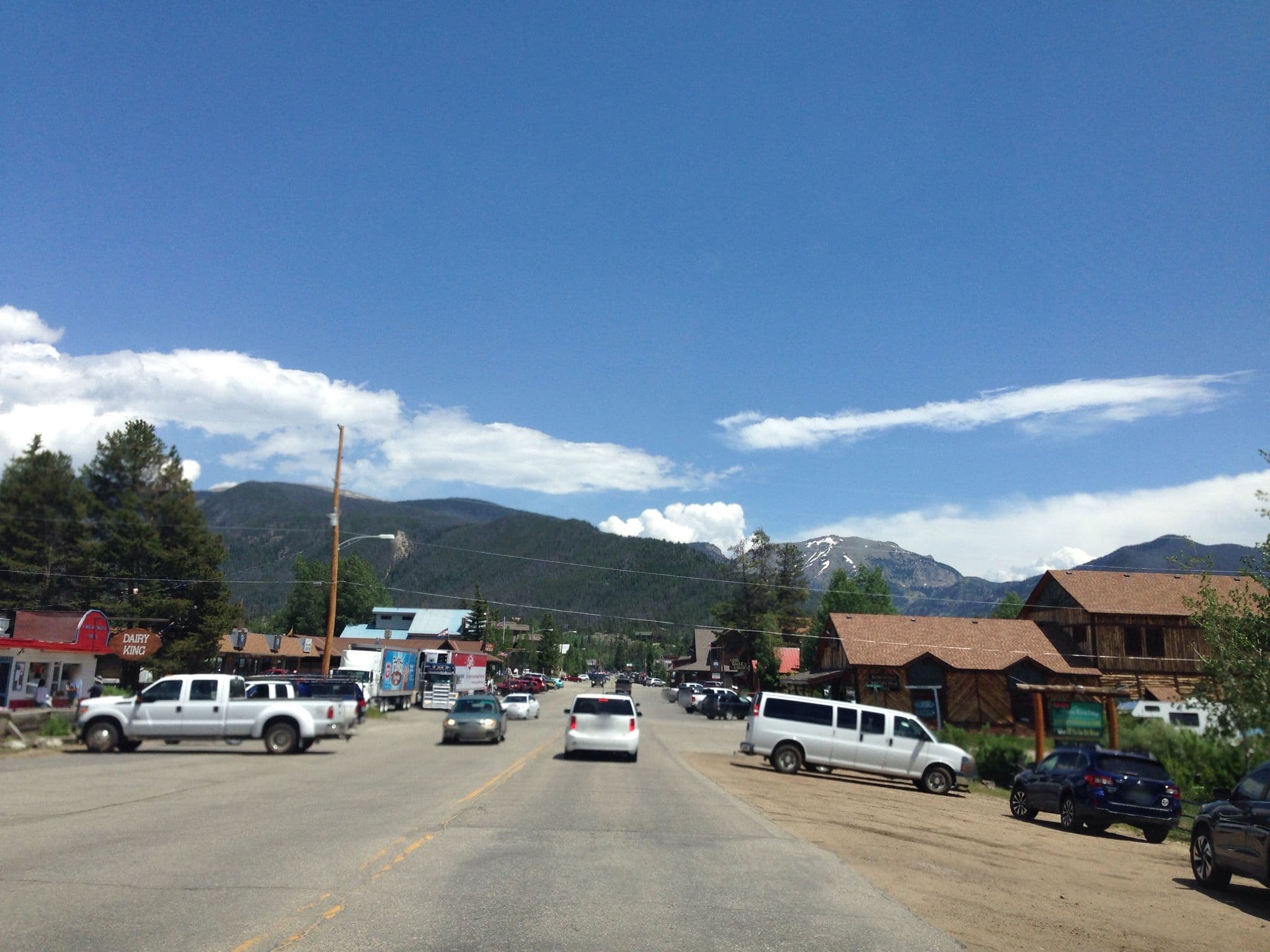 Street view near Bighorn Lodge, Estes Park — © chrisbeddow (CC BY-SA · Mapillary)