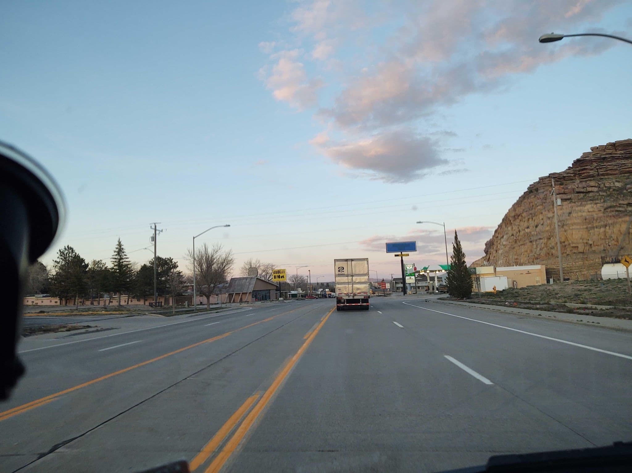 Street view near Express Inn, Rawlins — © flug32 (CC BY-SA · Mapillary)