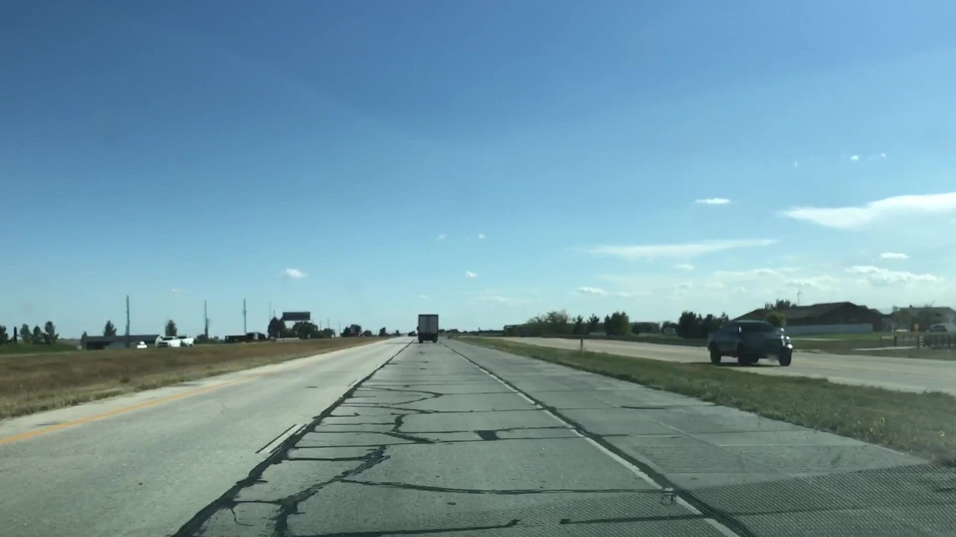Street view near Atlas motel, Fort Collins — © lvl5 (CC BY-SA · Mapillary)