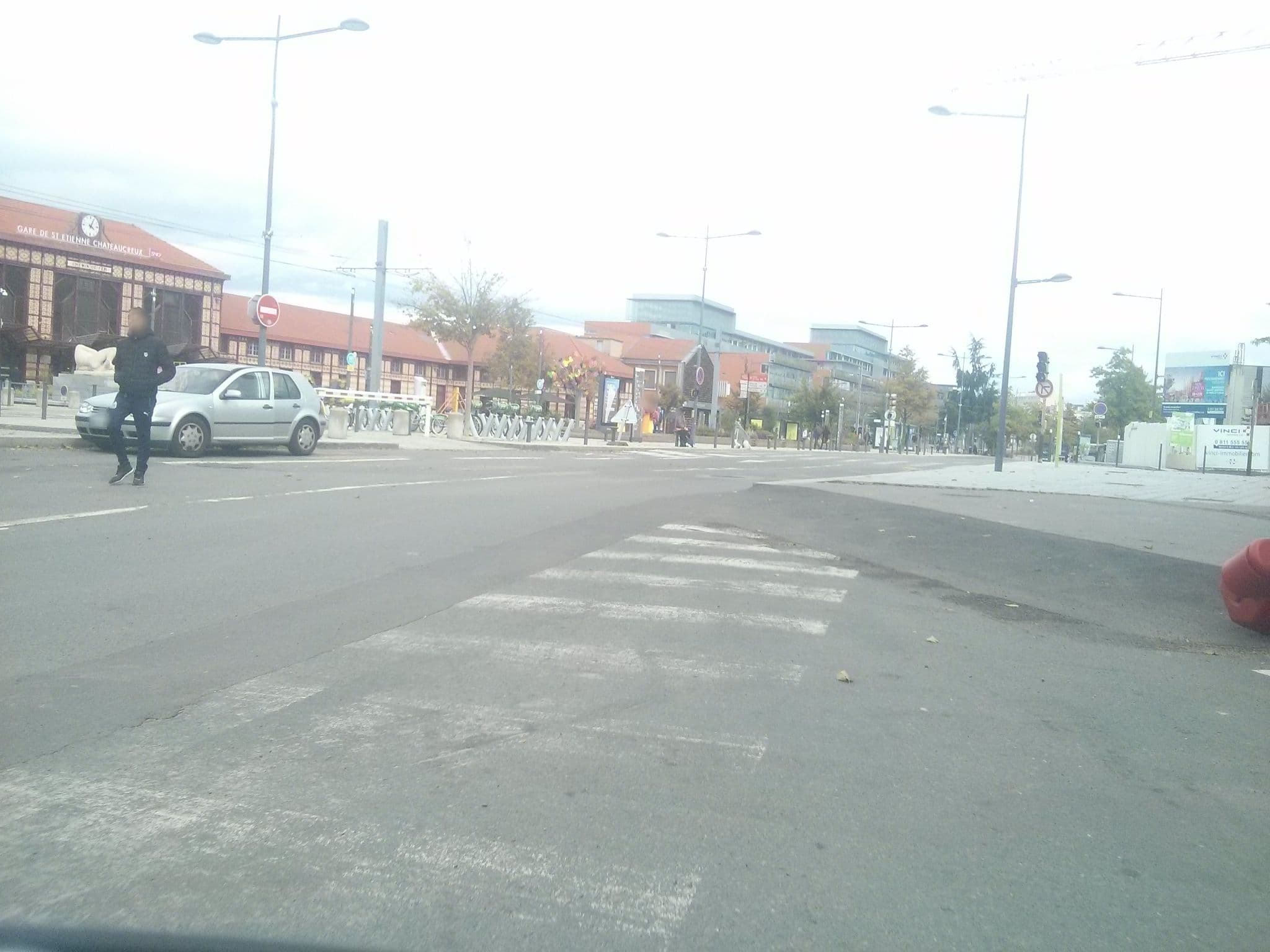Street view near Ibis Styles, Saint-Étienne — © remonet (CC BY-SA · Mapillary)