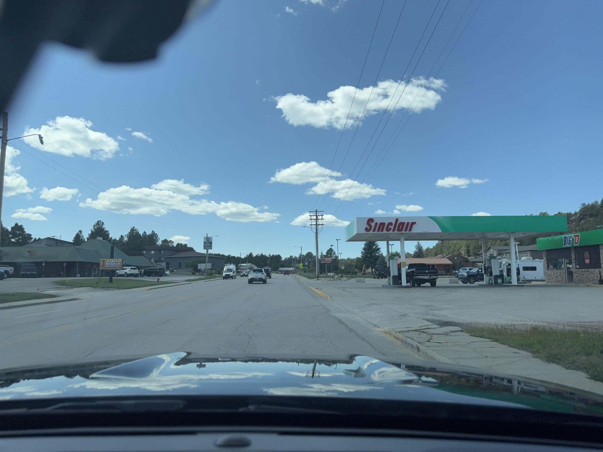 Street view near Rodeway Inn, Custer — © whitecotton (CC BY-SA · Mapillary)