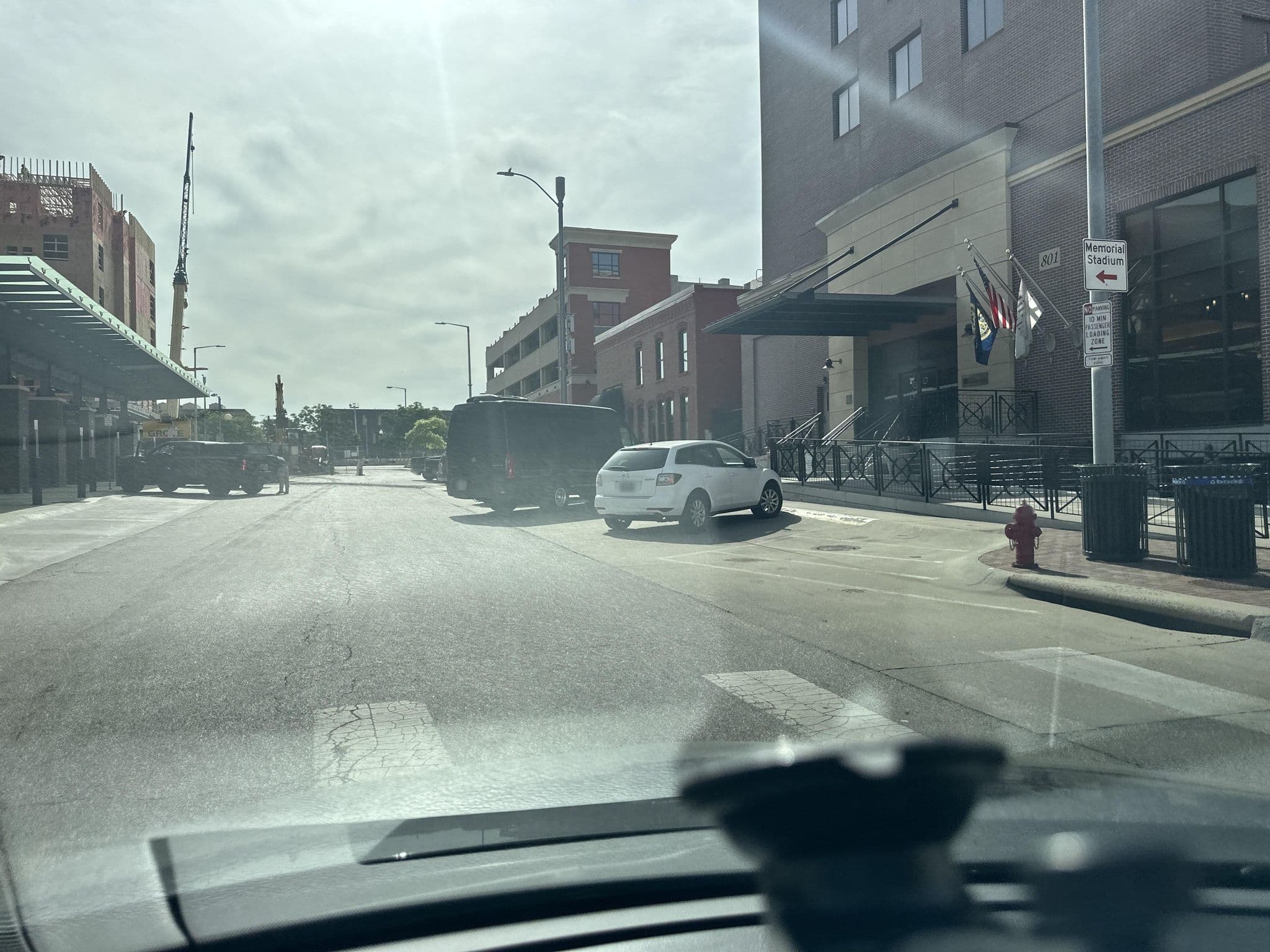 Street view near Hilton Garden Inn, Lincoln — © quickness805 (CC BY-SA · Mapillary)