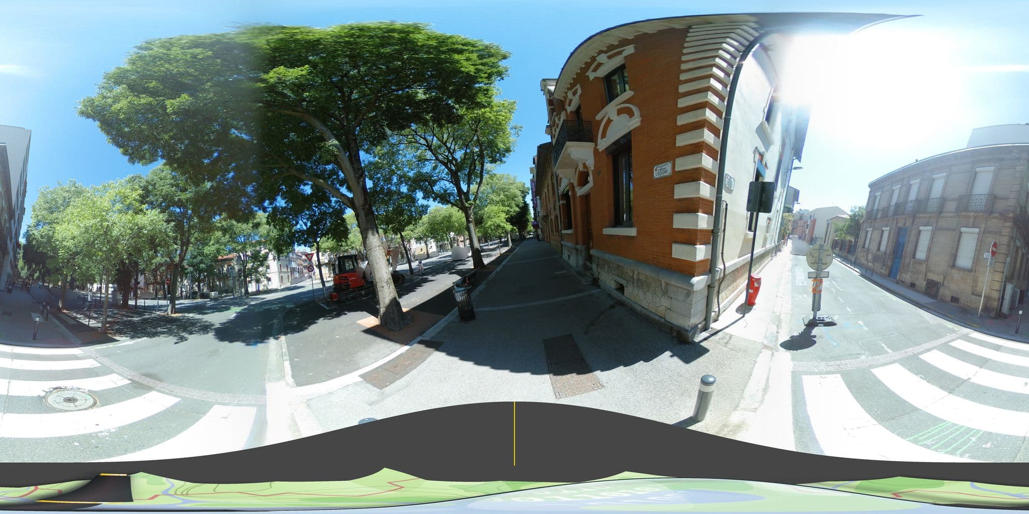 Street view near Hôtel de Brienne, Toulouse — © tyndare (CC BY-SA · Mapillary)