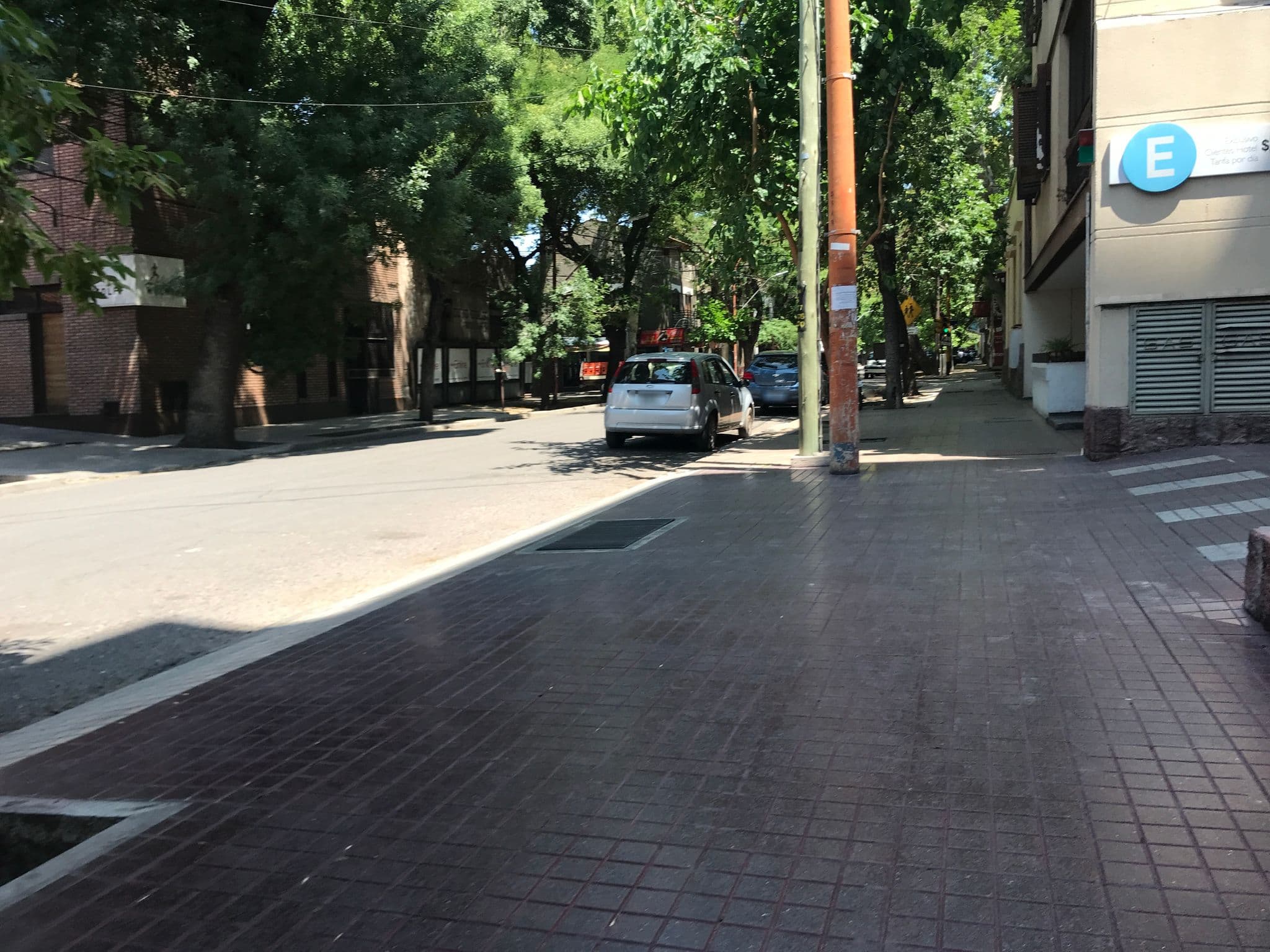 Street view near ModHotels Mendoza, Mendoza