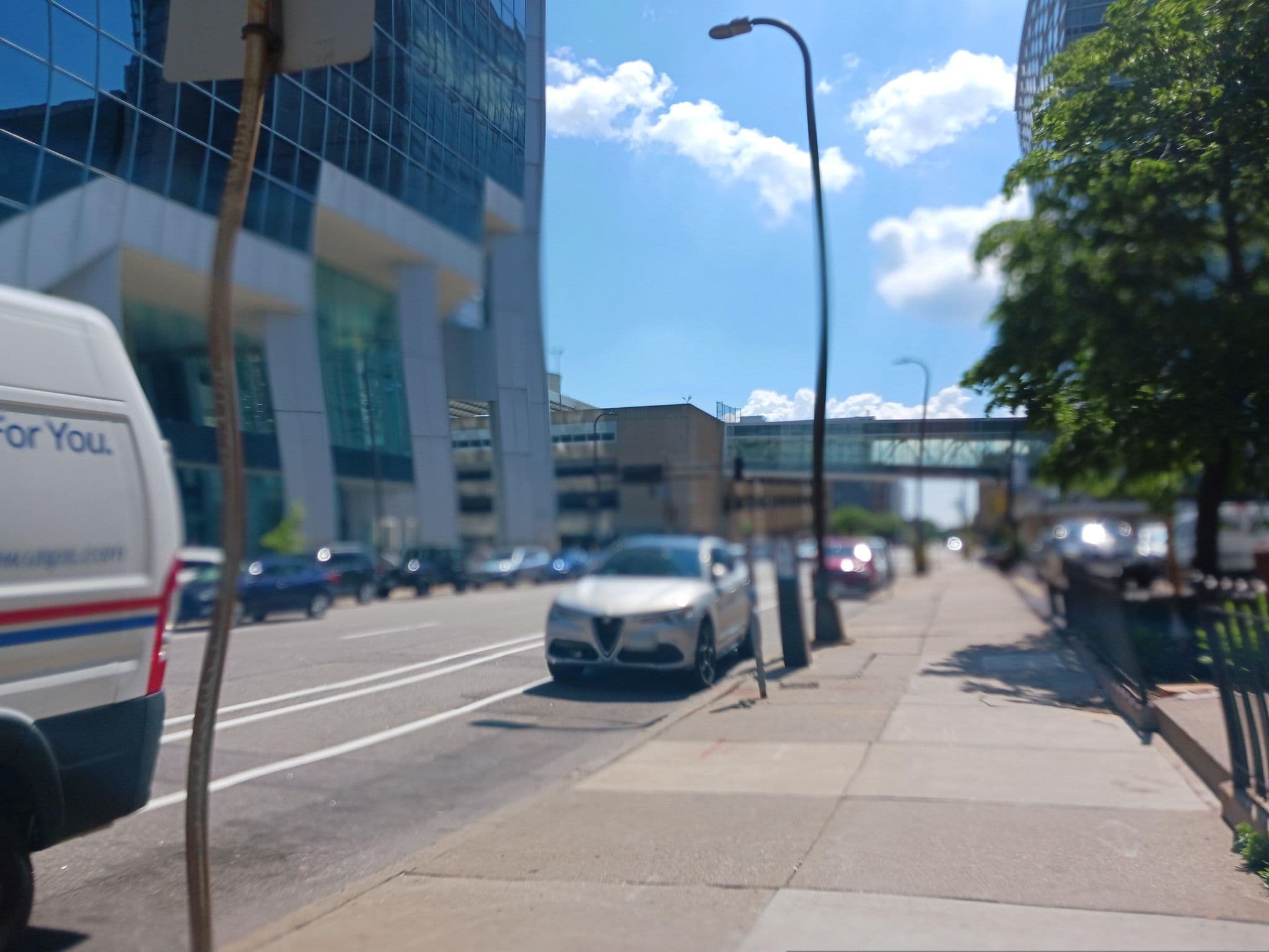 Street view near The Oaklands On 9th, Minneapolis — © ekumbu (CC BY-SA · Mapillary)