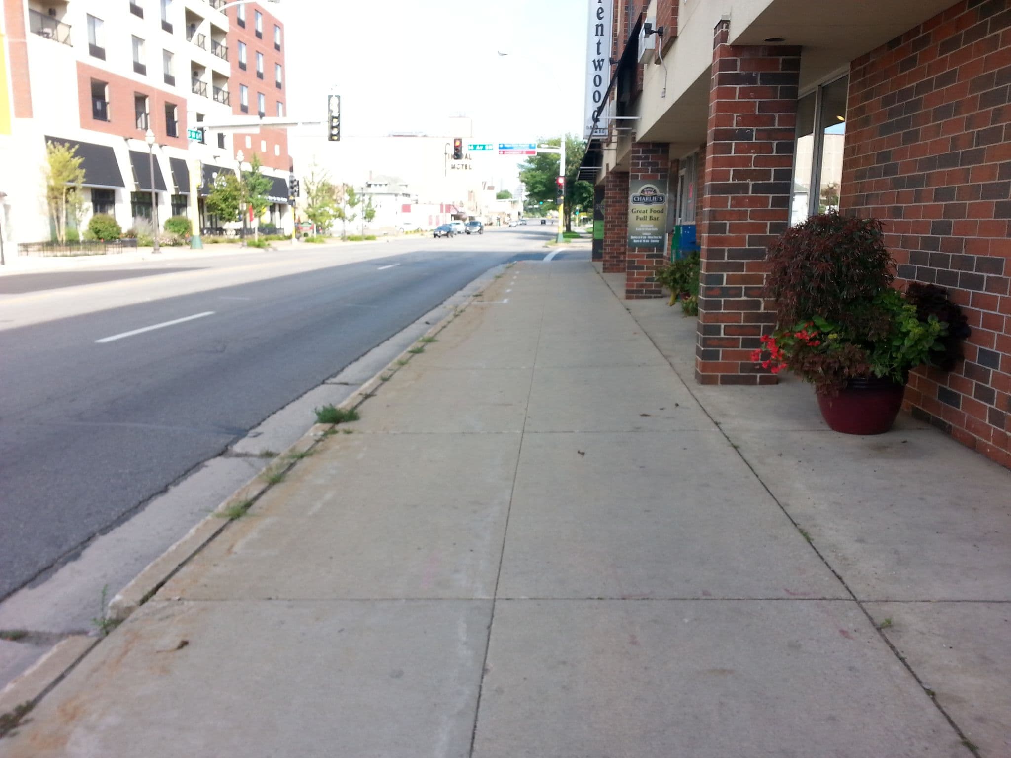 Street view near Brentwood on Second, Byron — © allen (CC BY-SA · Mapillary)