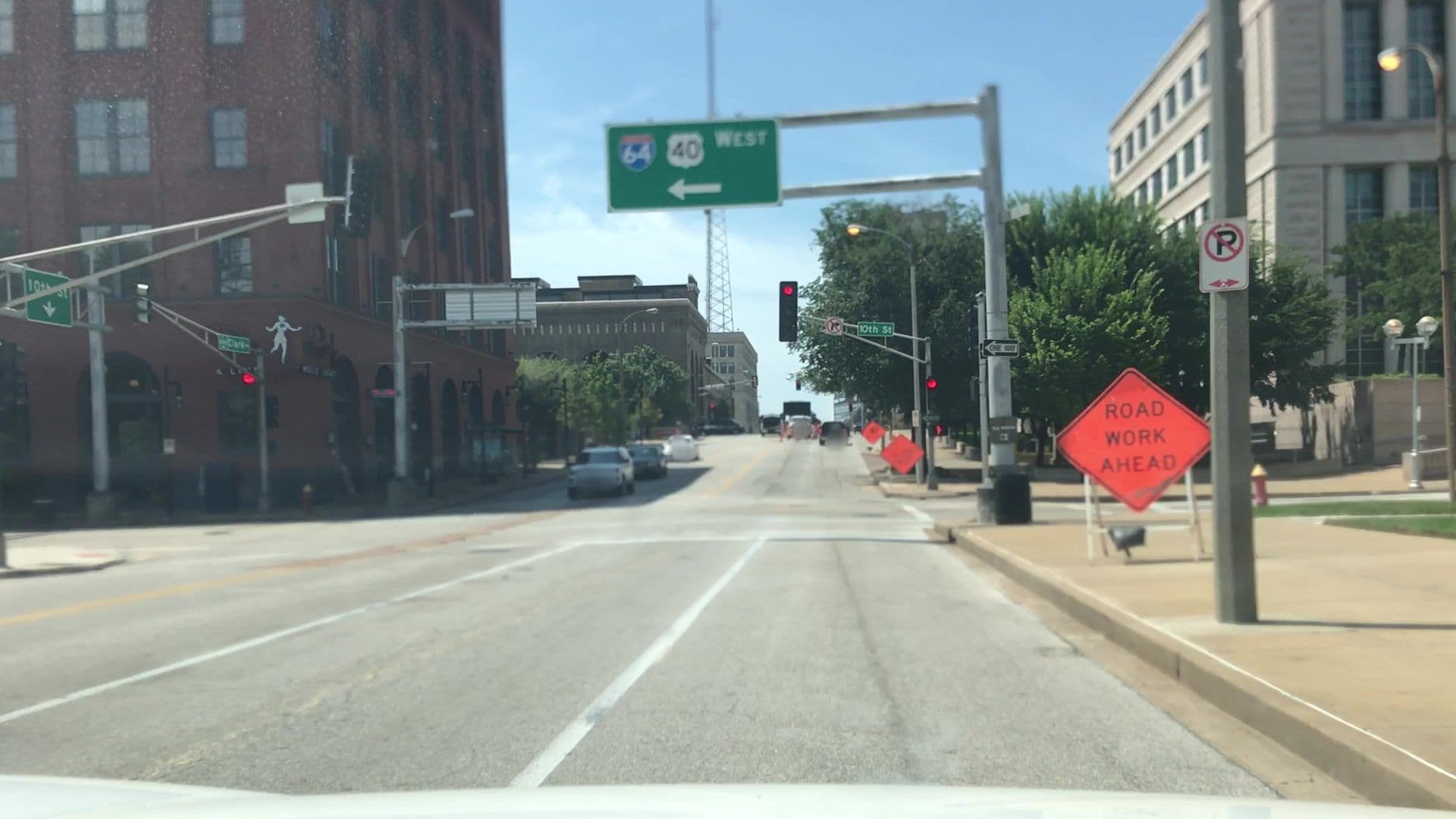 Street view near The New Suite, St. Louis — © lvl5 (CC BY-SA · Mapillary)