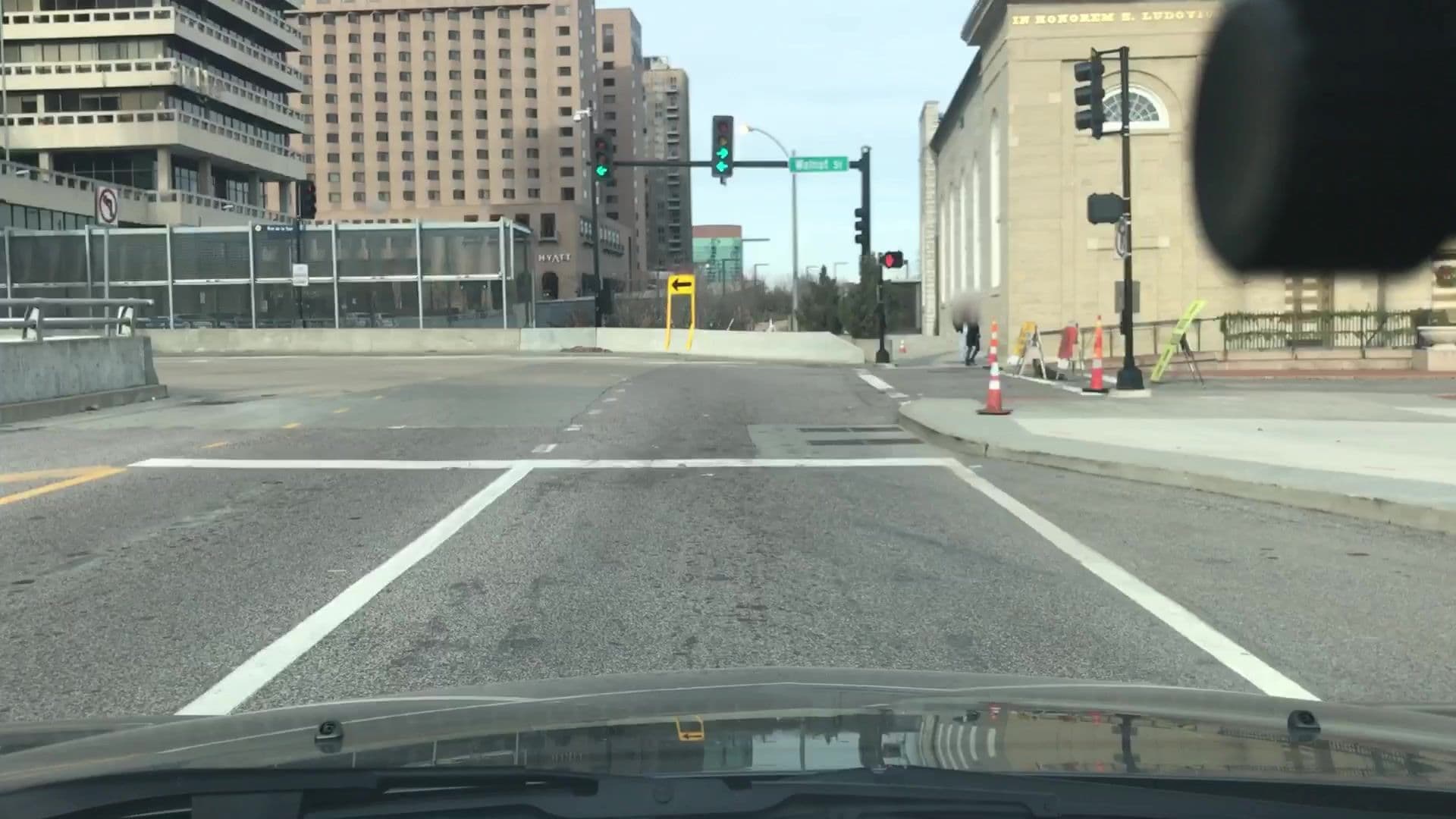 Street view near room 1052, St. Louis — © lvl5 (CC BY-SA · Mapillary)