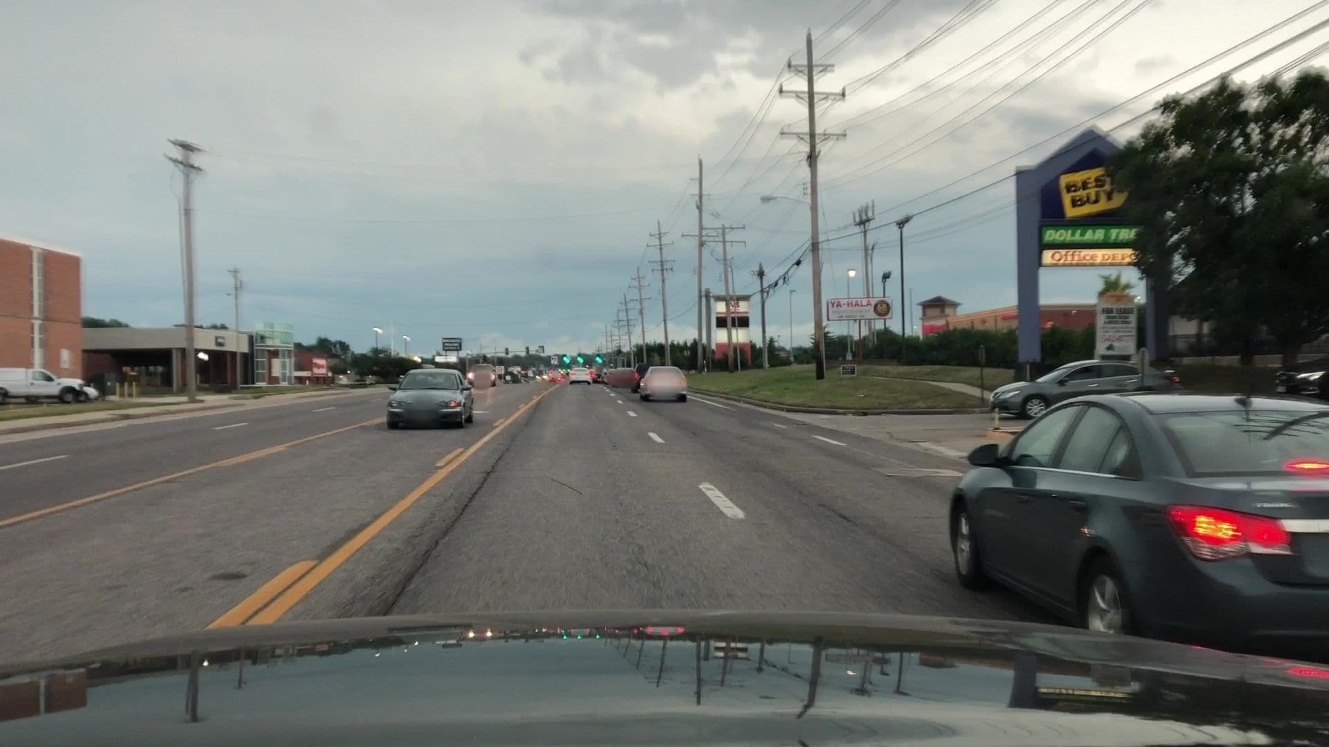 Street view near 12433 st charles rock road, Maryland Heights — © lvl5 (CC BY-SA · Mapillary)