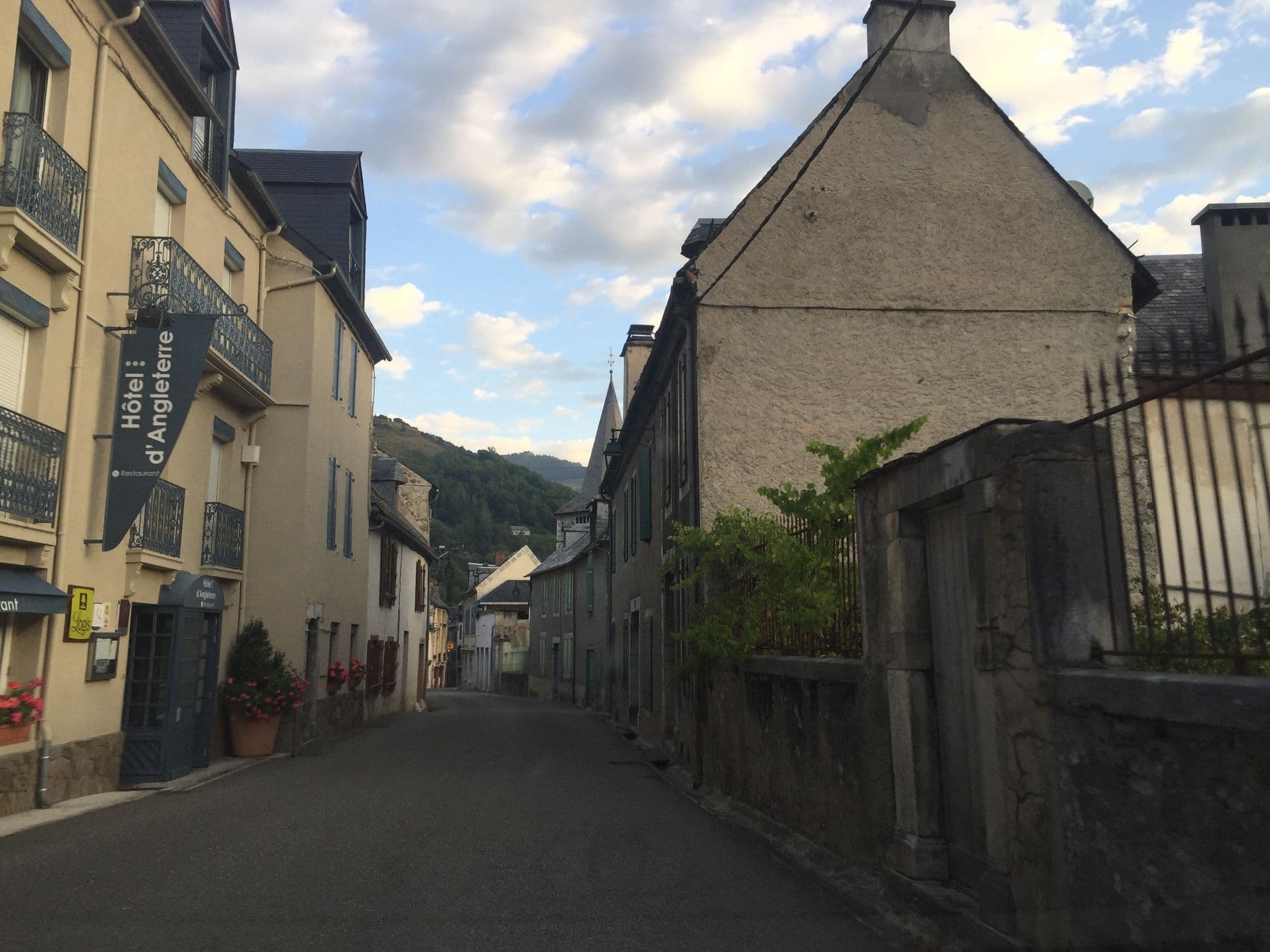 Street view near Hôtel d'Angleterre, Saint-Lary-Soulan — © pgiraud (CC BY-SA · Mapillary)