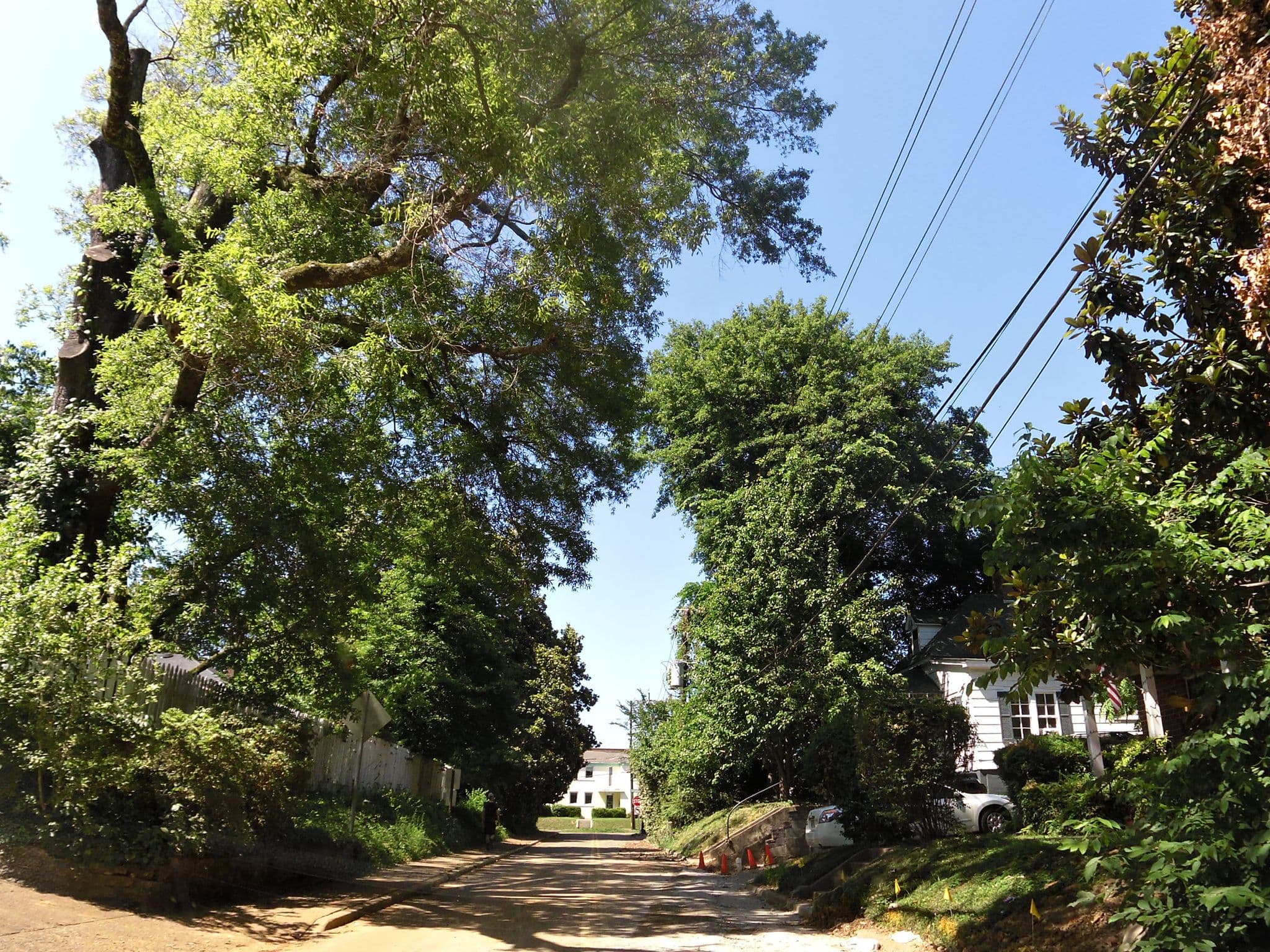 Street view near The Oliver Hotel, Oxford — © allen (CC BY-SA · Mapillary)