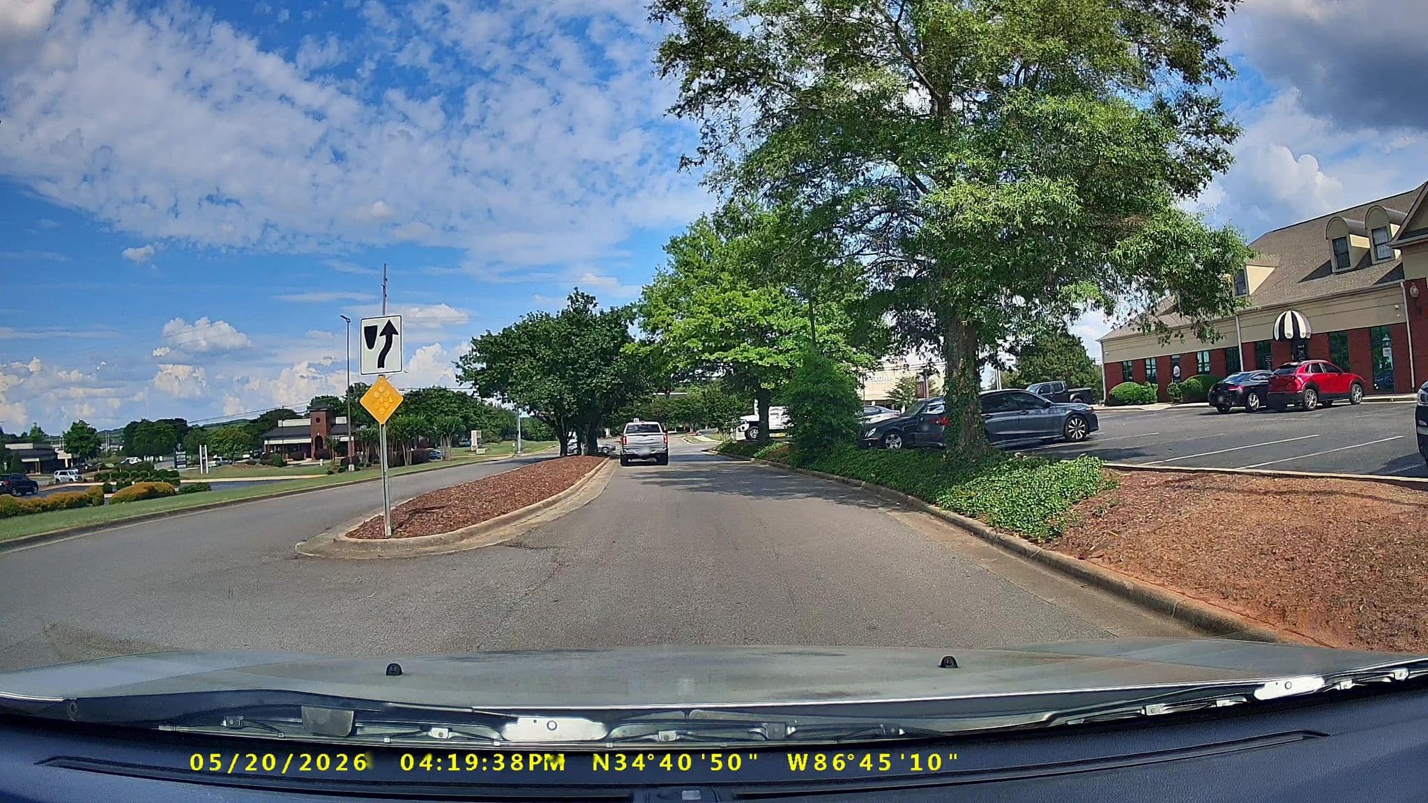 Street view near Dr. Beautiful, Redstone Arsenal — © argwx256 (CC BY-SA · Mapillary)