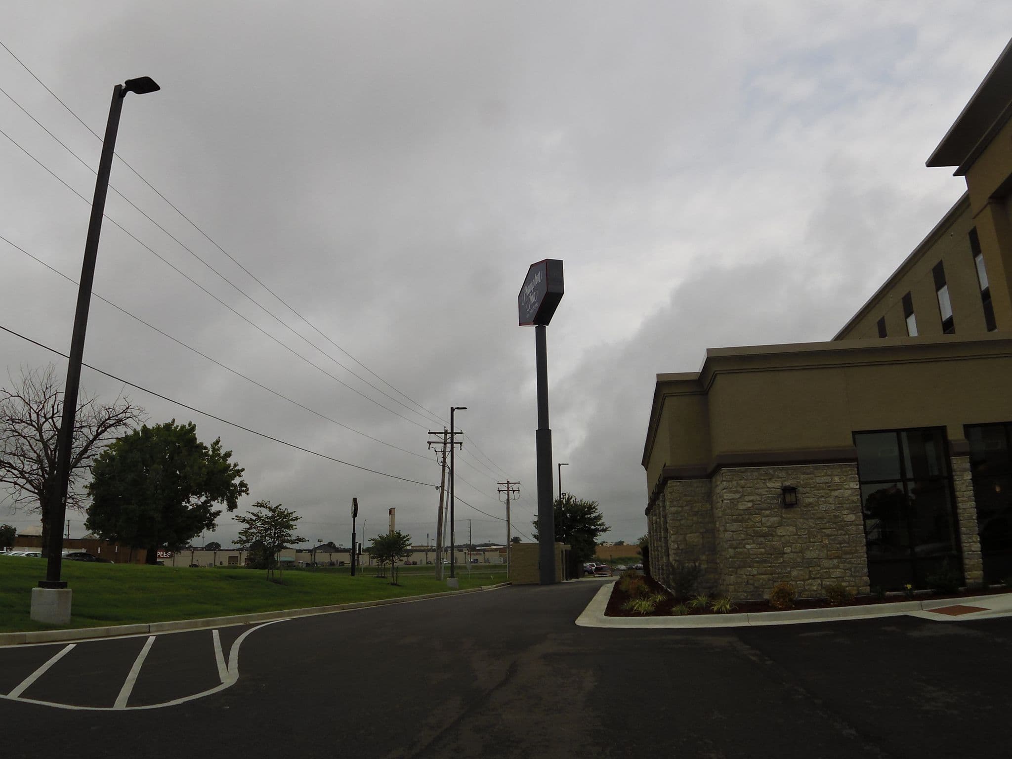 Street view near Hampton Inn by Hilton, Cape Girardeau — © allen (CC BY-SA · Mapillary)