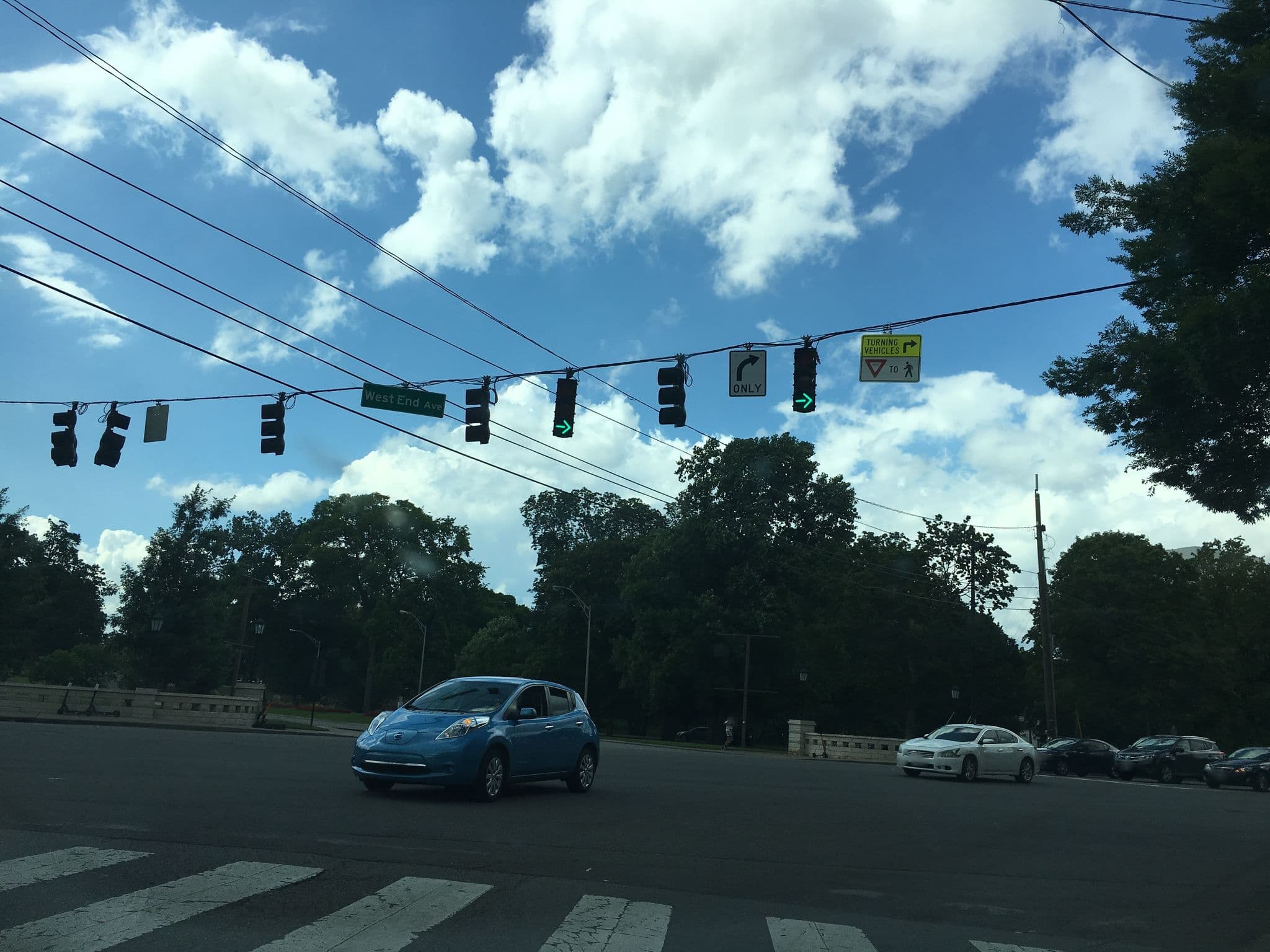 Street view near marriott wrst end nashville, Nashville — © roodhuyzen (CC BY-SA · Mapillary)