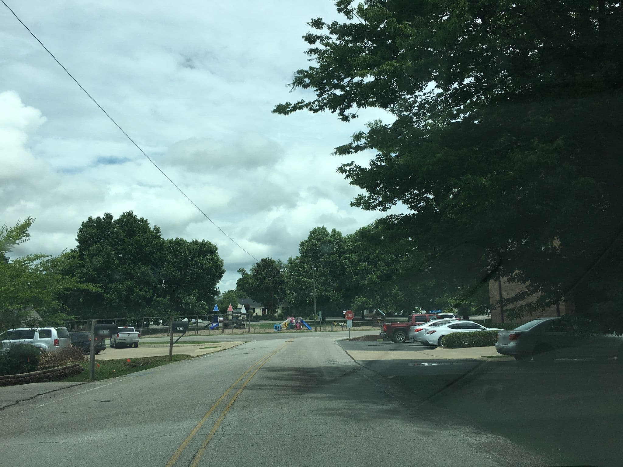 Street view near Custom, Nashville — © roodhuyzen (CC BY-SA · Mapillary)