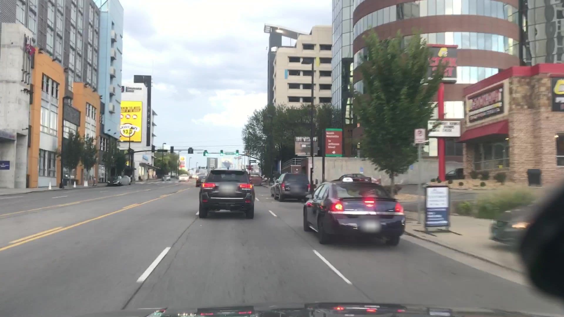 Street view near Hutton 8th floor, Nashville — © lvl5 (CC BY-SA · Mapillary)