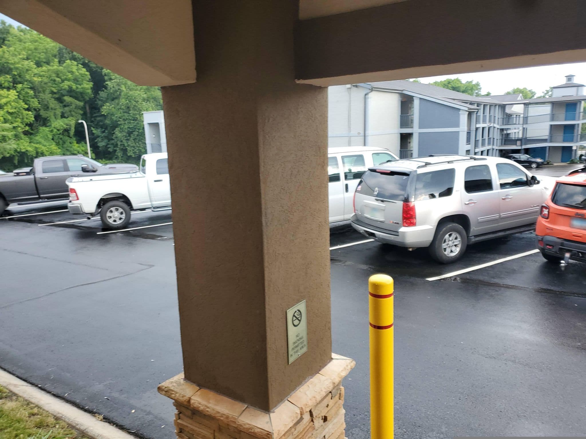 Street view near Residence inn lobby- foodd!, Hermitage — © blazeplanet (CC BY-SA · Mapillary)