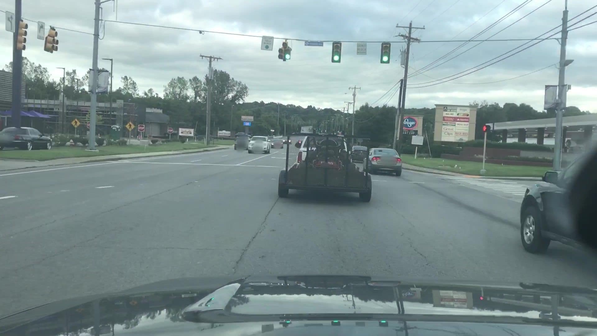 Street view near A New Red Light!!!!, Goodlettsville — © lvl5 (CC BY-SA · Mapillary)