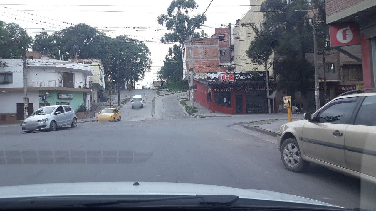 Street view near Hotel Winnye, San Salvador de Jujuy — © agendagauchajujuy (CC BY-SA · Mapillary)