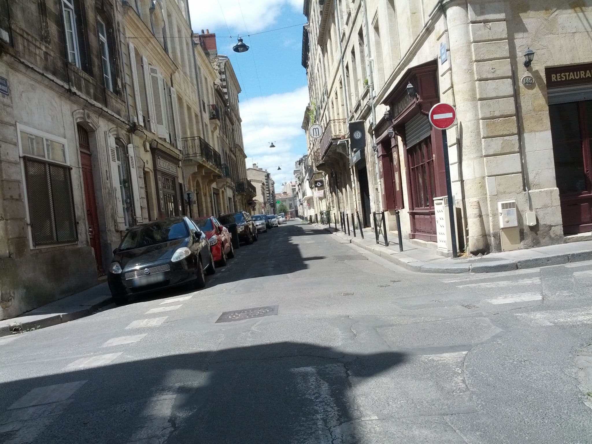 Street view near L'Avant-Scène, Bordeaux — © frodrigo (CC BY-SA · Mapillary)
