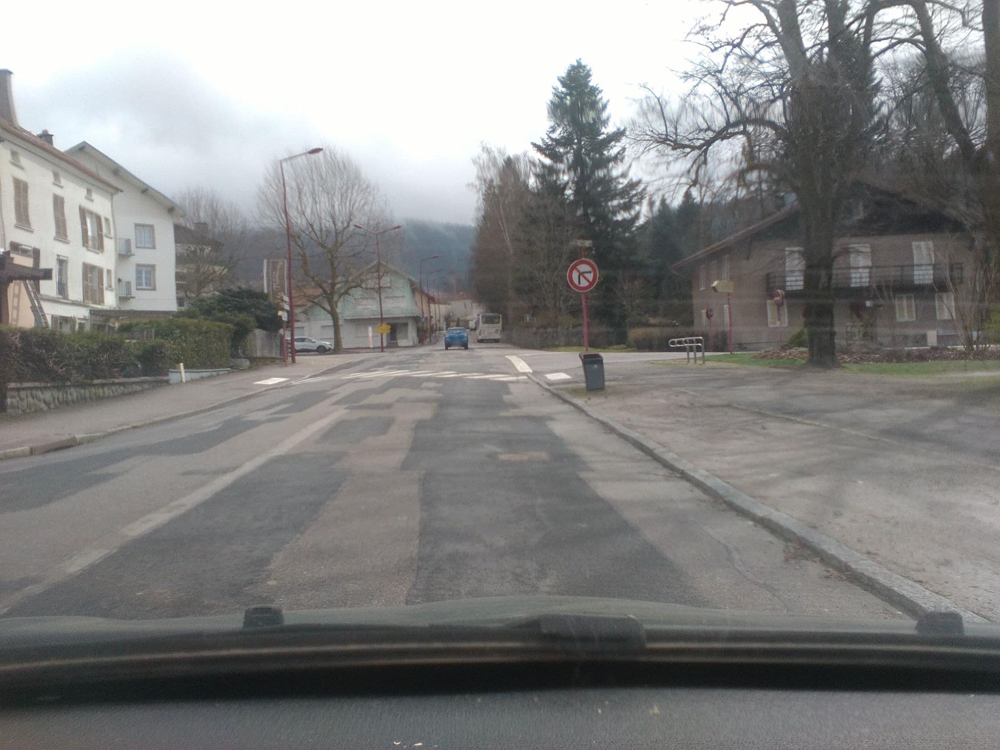 Street view near Hôtel les Loges du Parc, Gérardmer — © blup (CC BY-SA · Mapillary)