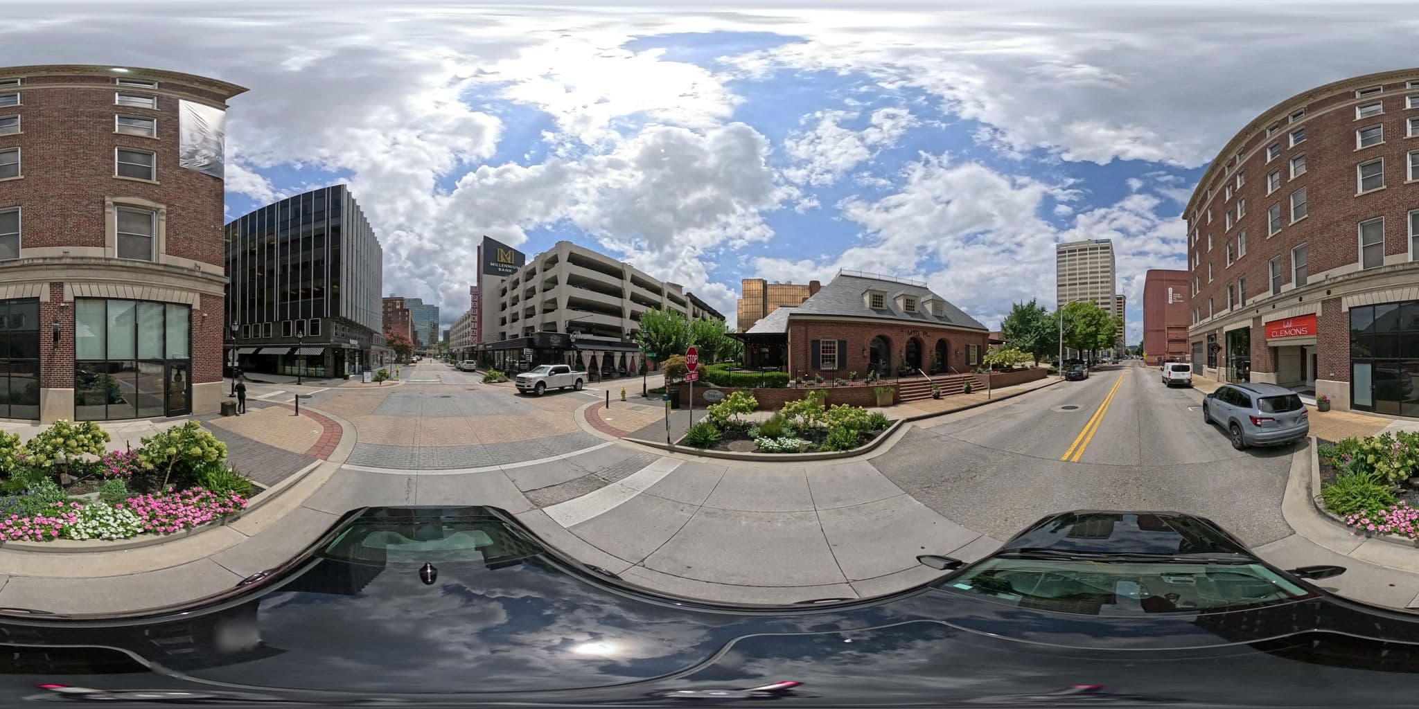 Street view near Bode Chattanooga, Chattanooga — © jarielj (CC BY-SA · Mapillary)