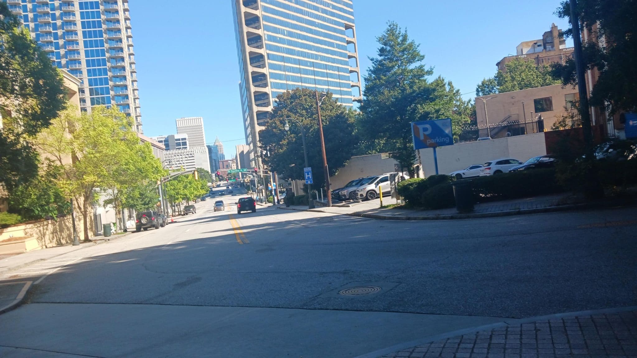 Street view near Inn at the Peachtrees, Atlanta — © SydneyIStroud (CC BY-SA · Mapillary)