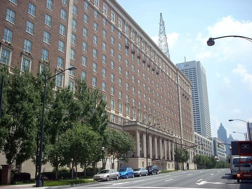 Atlanta Biltmore Hotel (via Wikimedia Commons, CC BY 3.0)