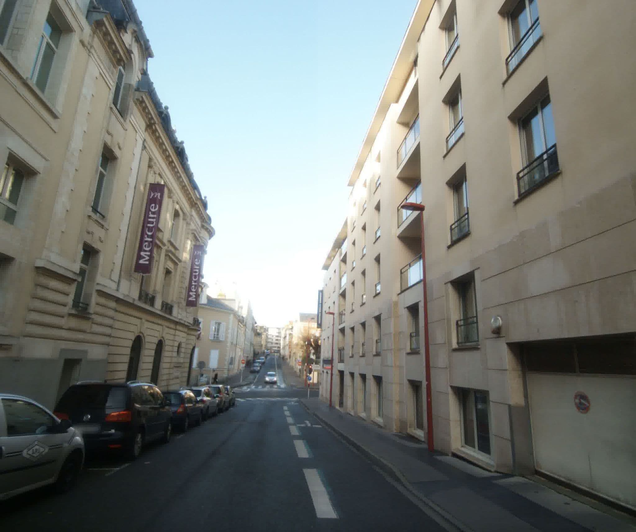 Street view near Hôtel Mercure Le Mans Centre, Le Mans — © sogefi (CC BY-SA · Mapillary)