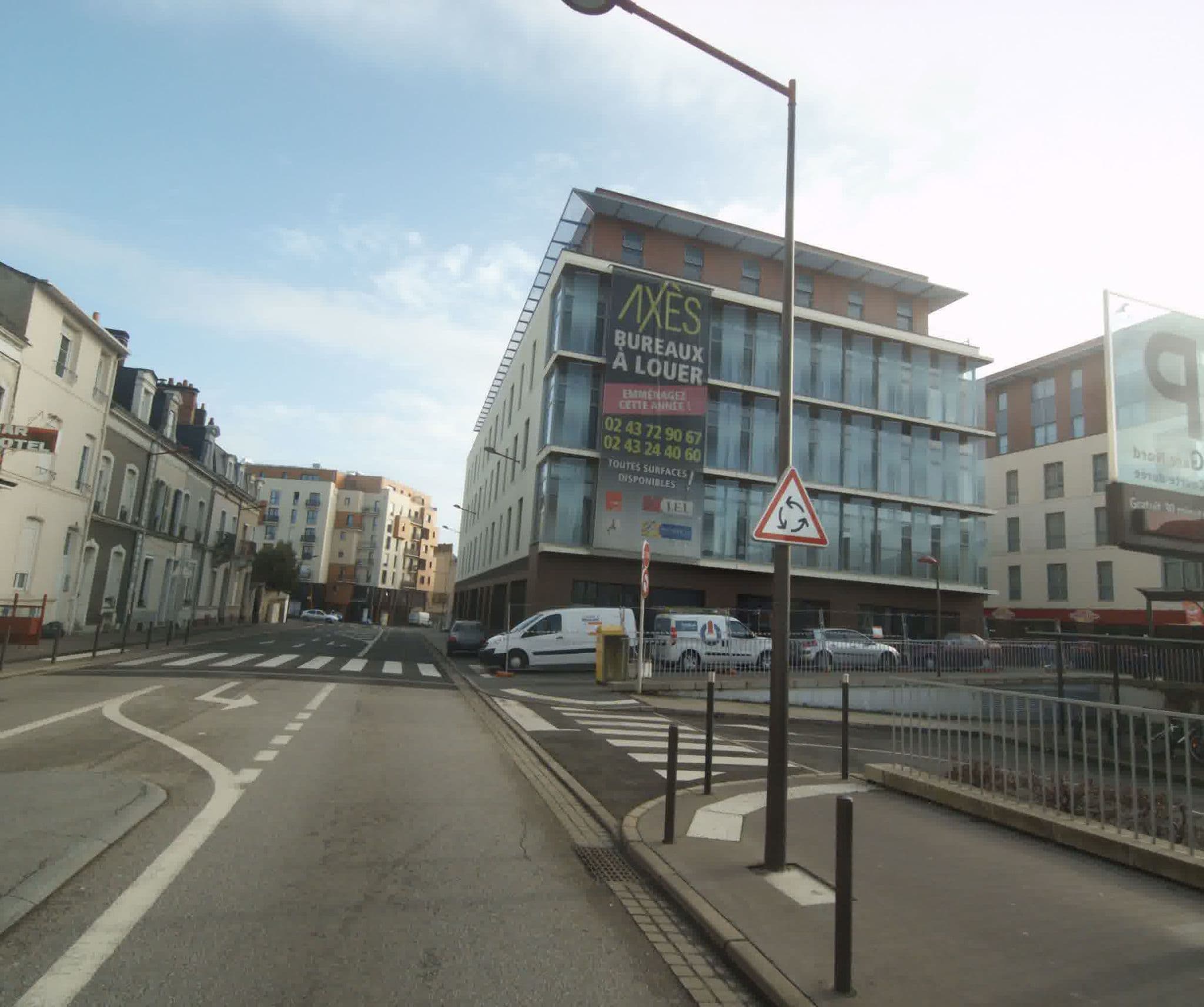 Street view near Le Christina, Le Mans — © sogefi (CC BY-SA · Mapillary)