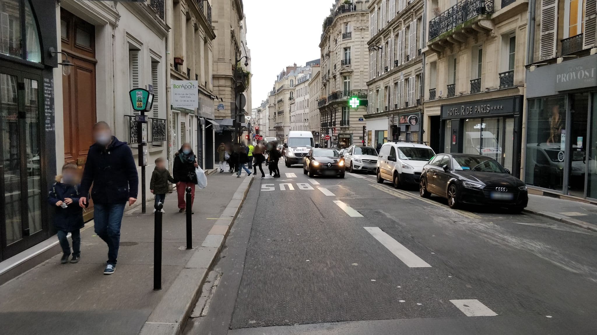 Street view near Hôtel R de Paris, Paris 17 Batignolles-Monceau — © overflorian (CC BY-SA · Mapillary)