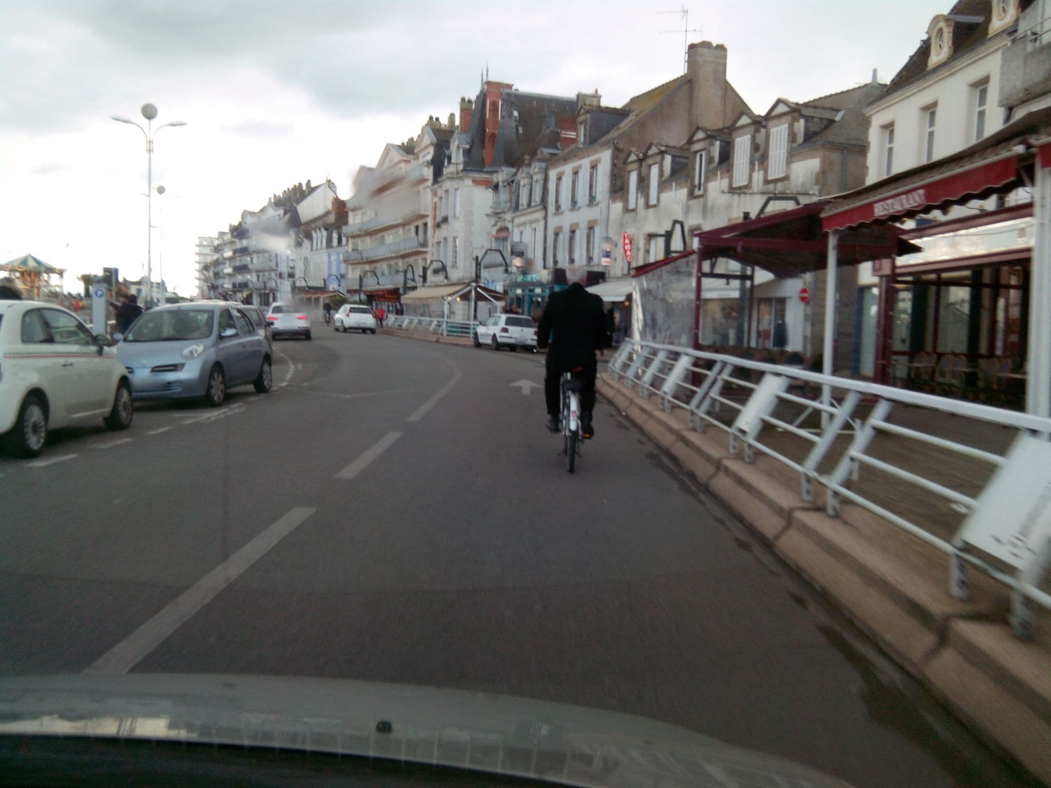 Street view near Le Neptune, Le Pouliguen — © alainproviste (CC BY-SA · Mapillary)