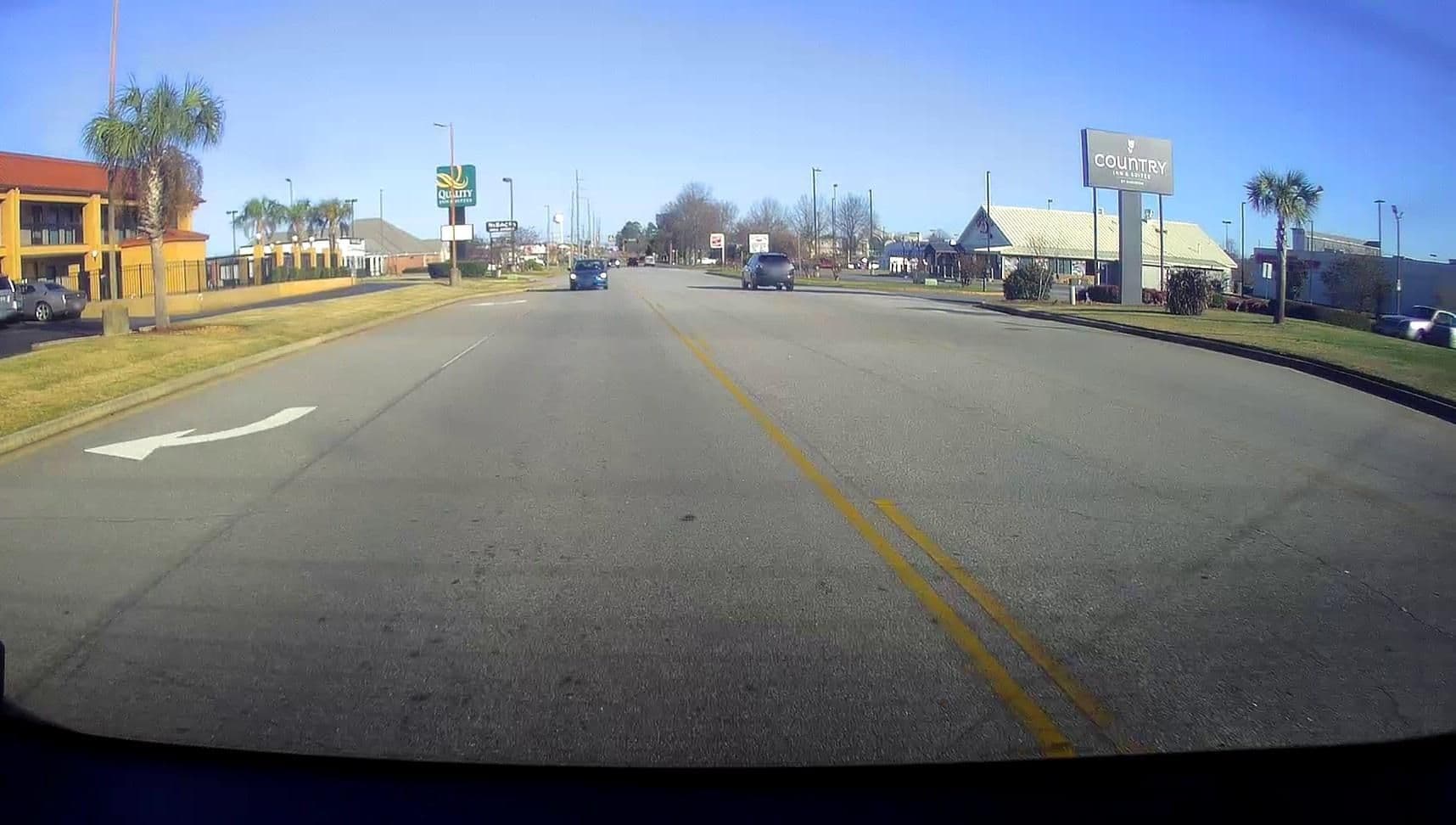 Street view near Choice Hotels, Warner Robins — © lordsutch (CC BY-SA · Mapillary)