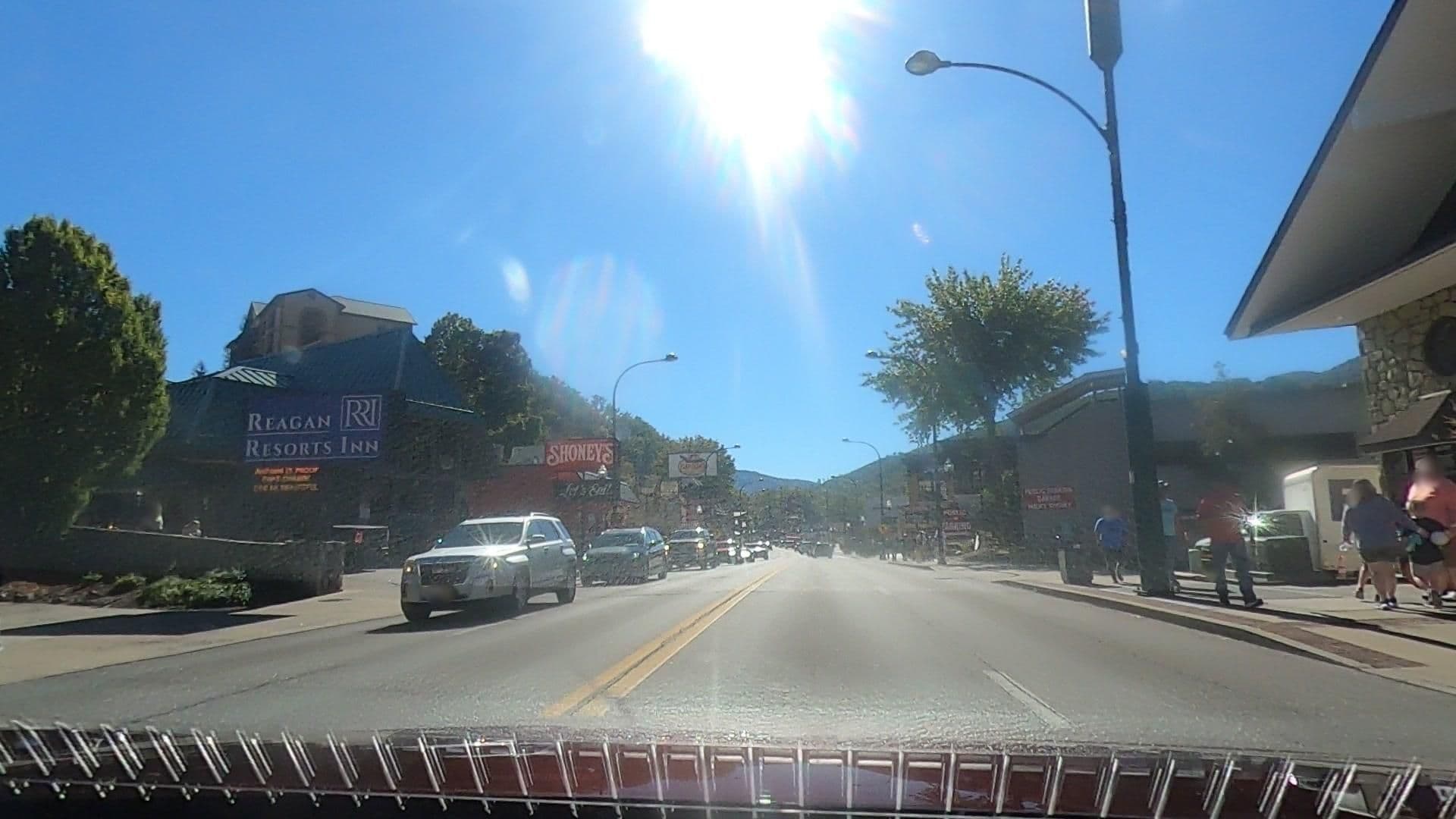 Street view near Le Conte View Motel, Gatlinburg — © raveneye (CC BY-SA · Mapillary)