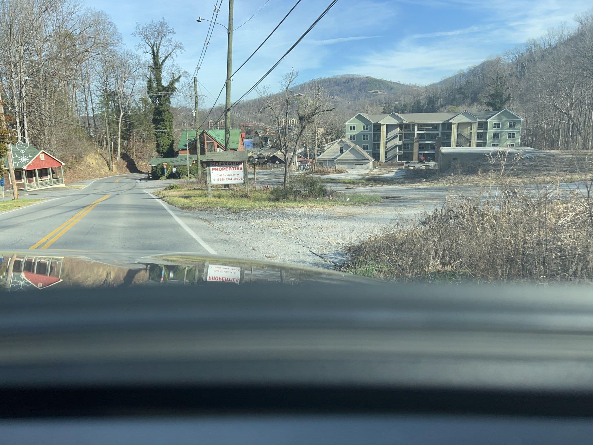 Street view near Relaxation Properties, Gatlinburg — © cubanoboi (CC BY-SA · Mapillary)
