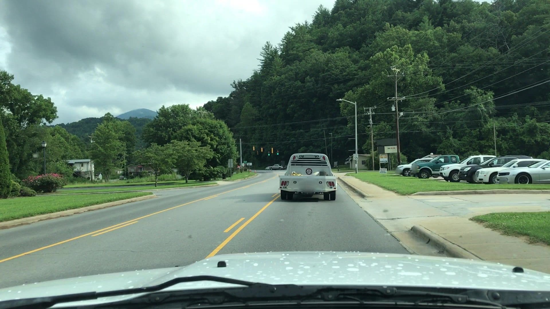 Street view near Choice Hotels, Bryson City — © lvl5 (CC BY-SA · Mapillary)