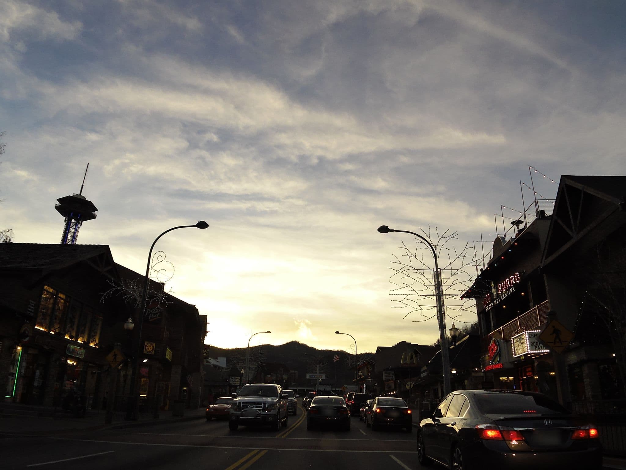 Street view near Smokeyland Motel, Gatlinburg — © allen (CC BY-SA · Mapillary)