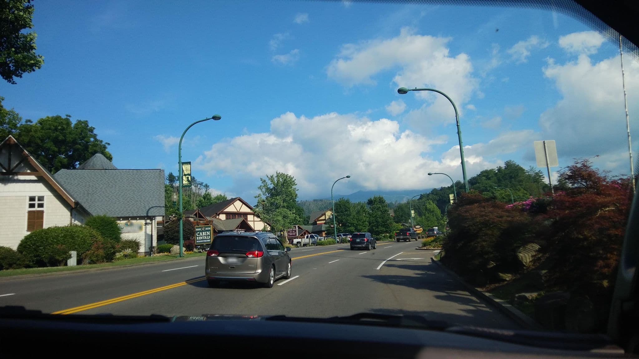 Street view near Knights Inn Gatlinburg, Gatlinburg — © jacklehoullier (CC BY-SA · Mapillary)