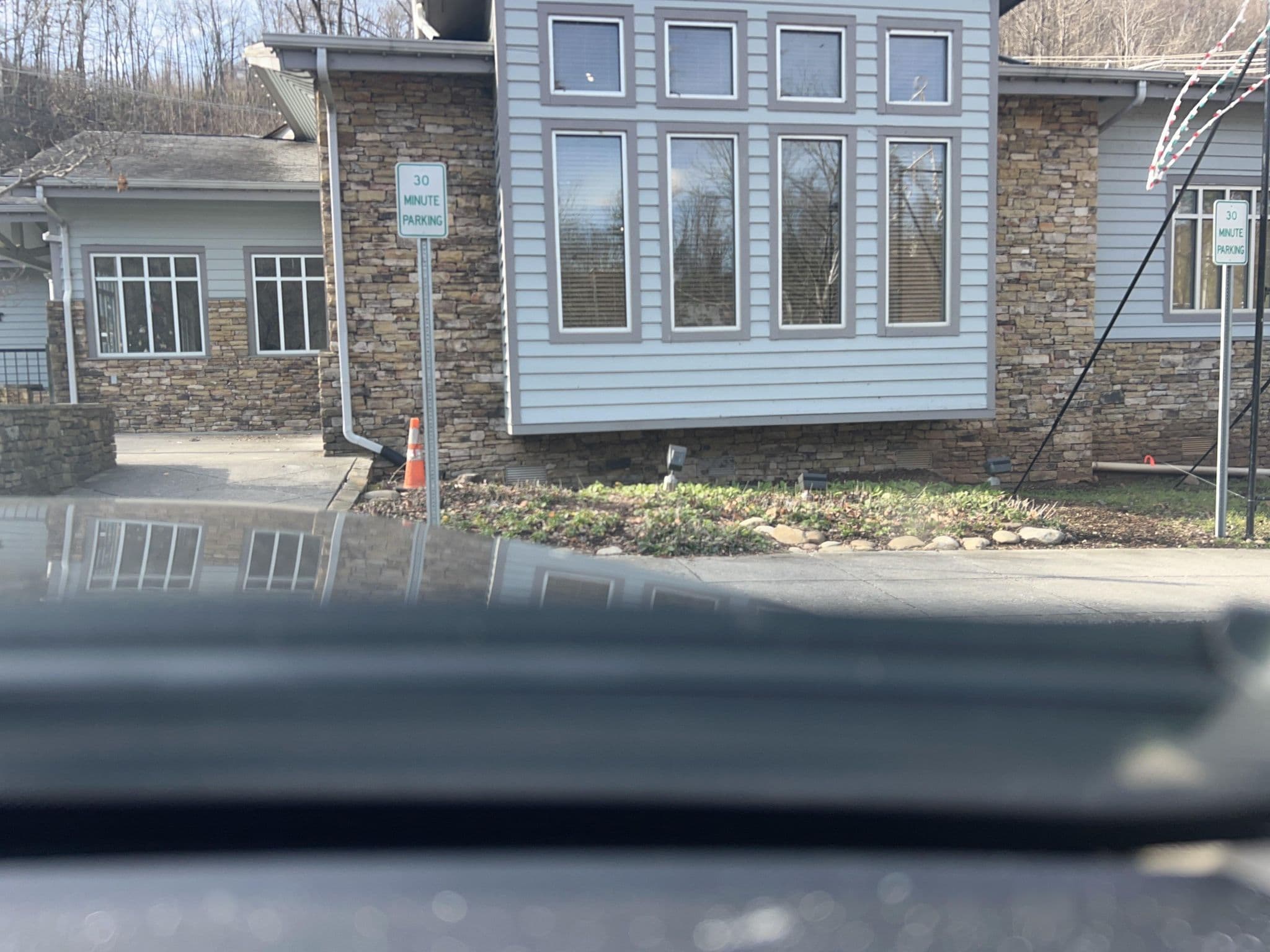 Street view near Viewtopia Great Smokey Mountiains, Gatlinburg — © cubanoboi (CC BY-SA · Mapillary)
